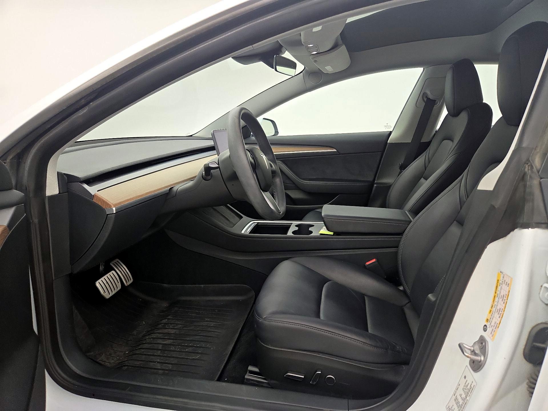 Thumbnail: 2023 Tesla Model 3 - 11
