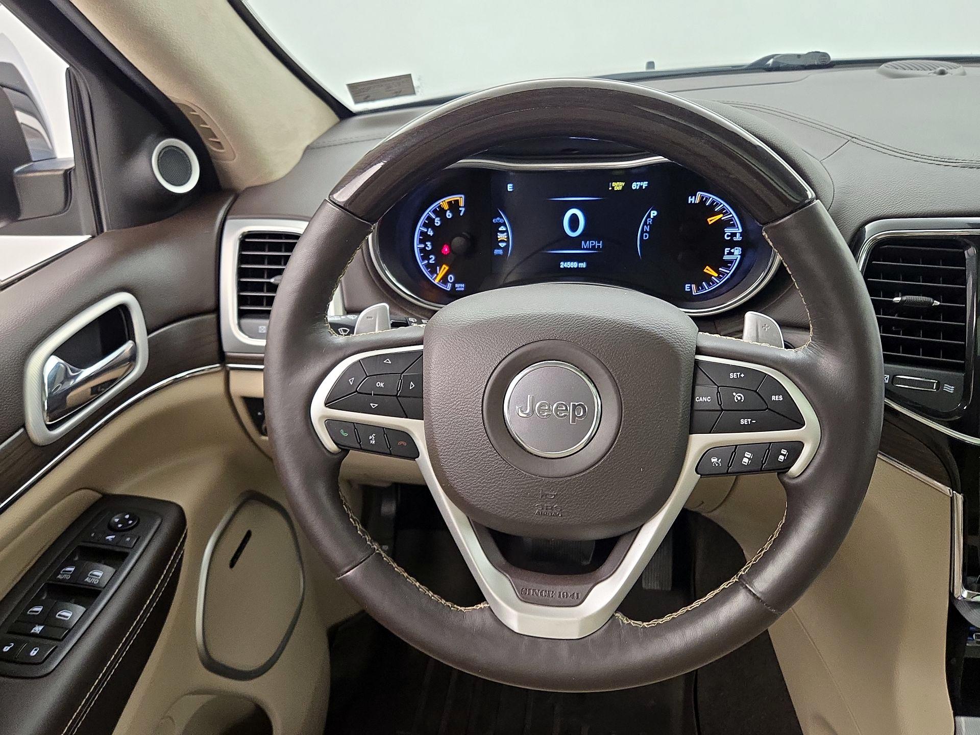 Thumbnail: 2020 Jeep Grand Cherokee - 10