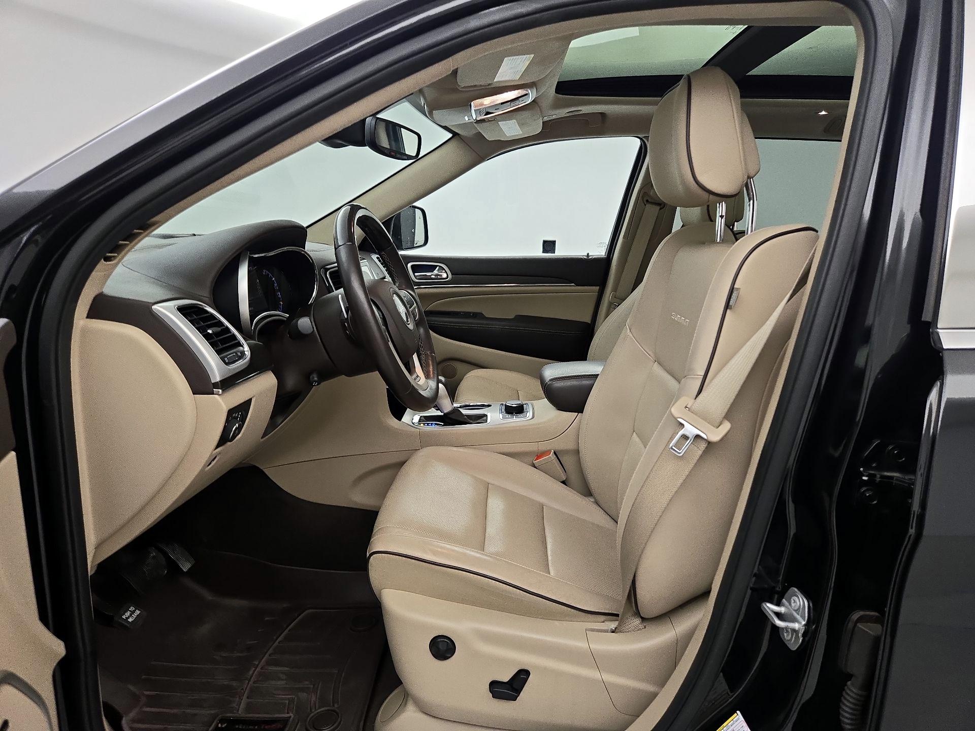 Thumbnail: 2020 Jeep Grand Cherokee - 11