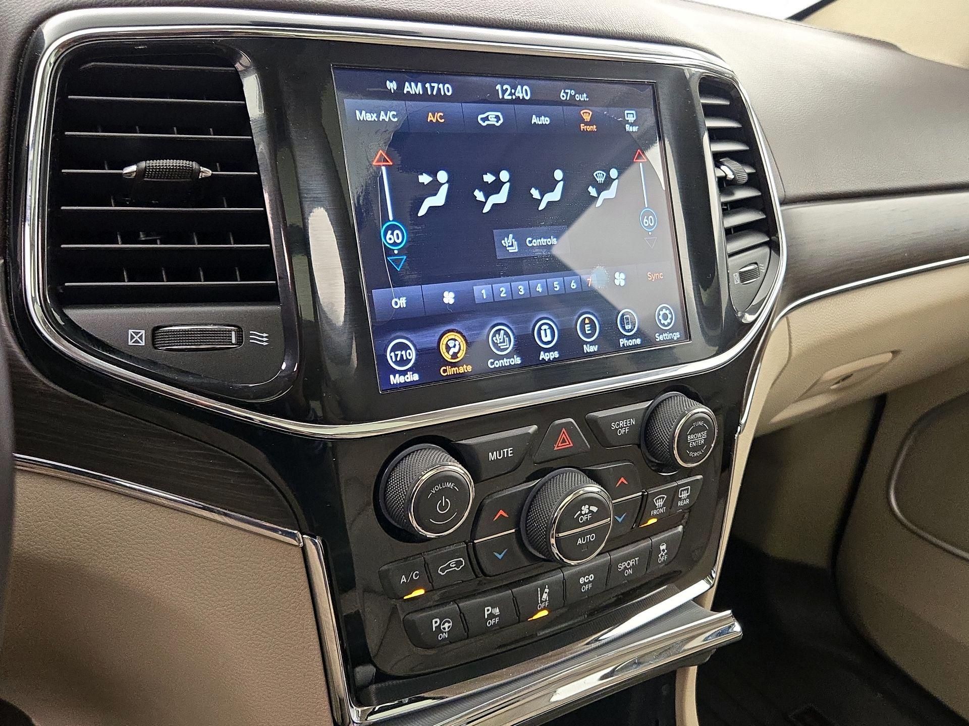 Thumbnail: 2020 Jeep Grand Cherokee - 17
