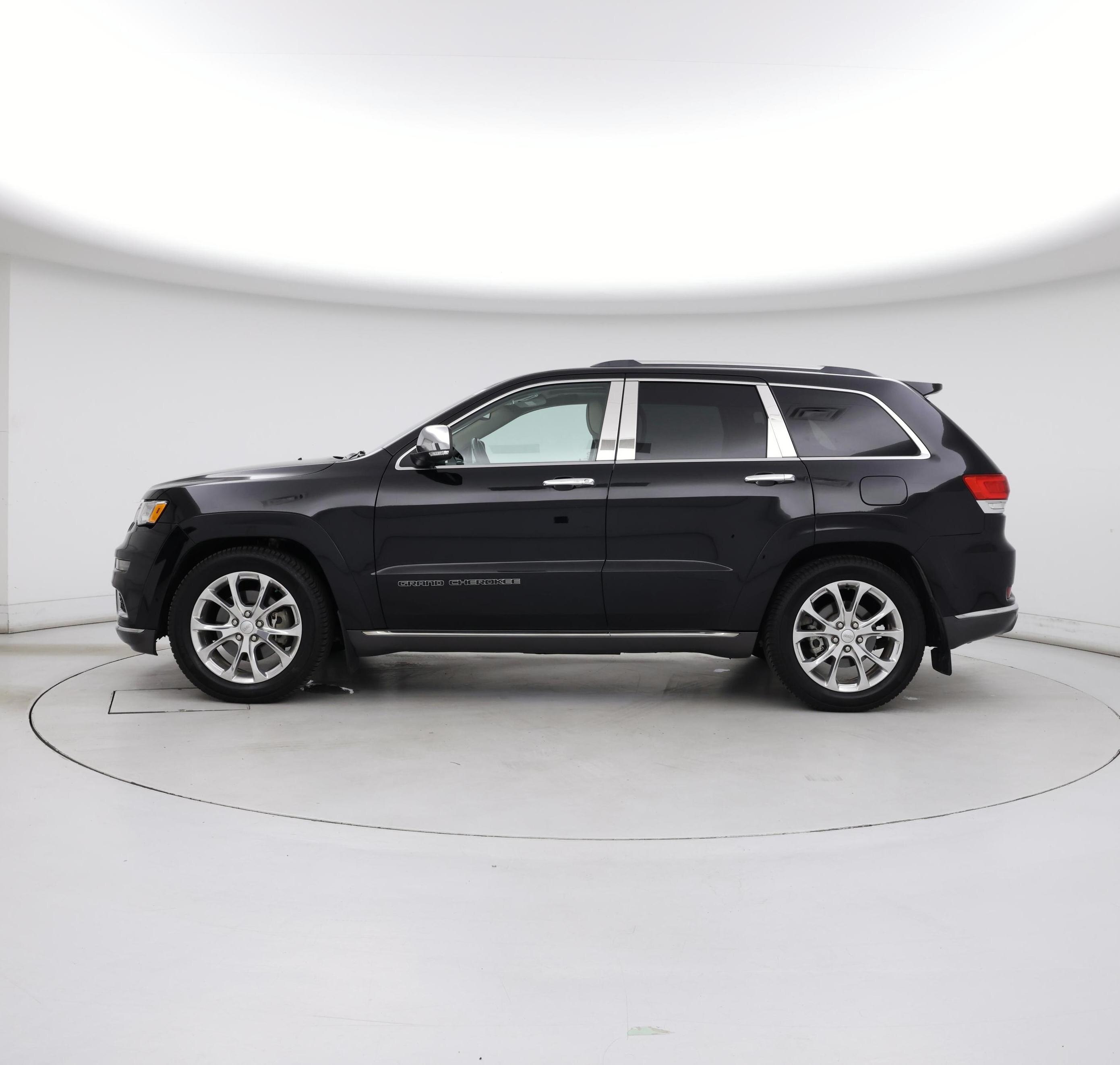 Thumbnail: 2020 Jeep Grand Cherokee - 3