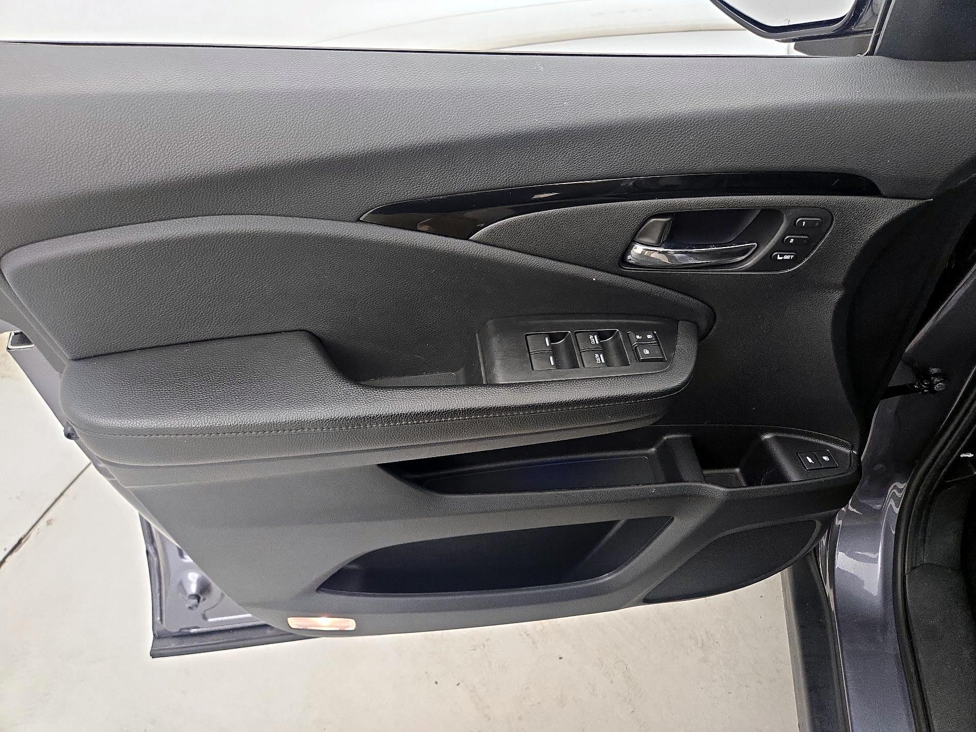 Thumbnail: 2021 Honda Pilot - 12