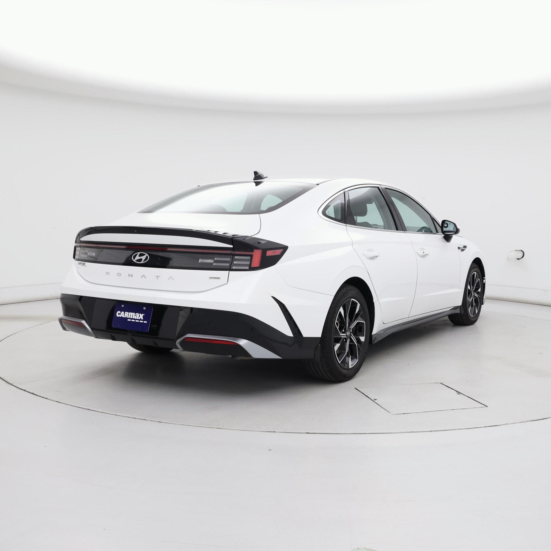 Thumbnail: 2024 Hyundai Sonata - 8