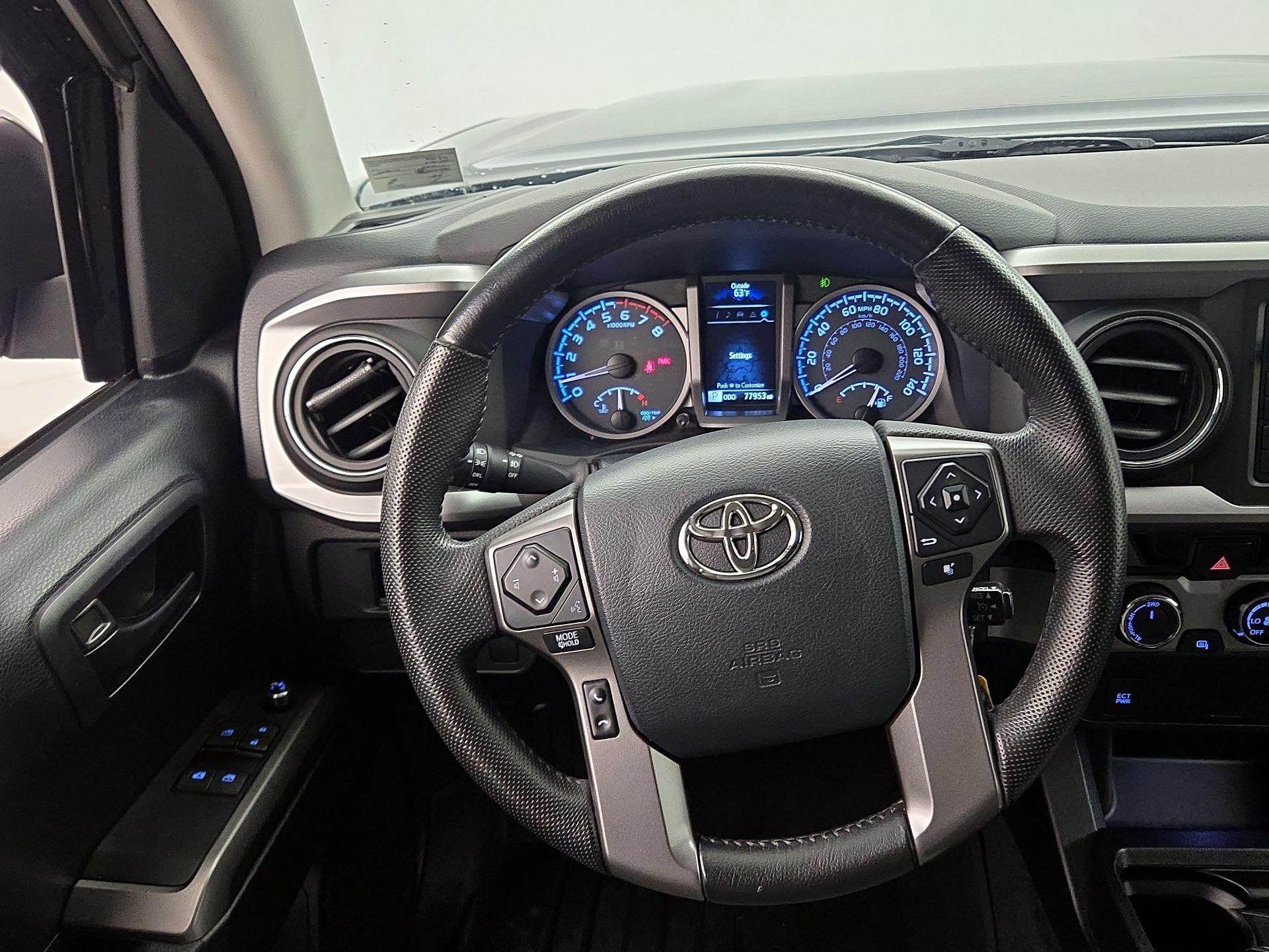 Thumbnail: 2016 Toyota Tacoma - 10