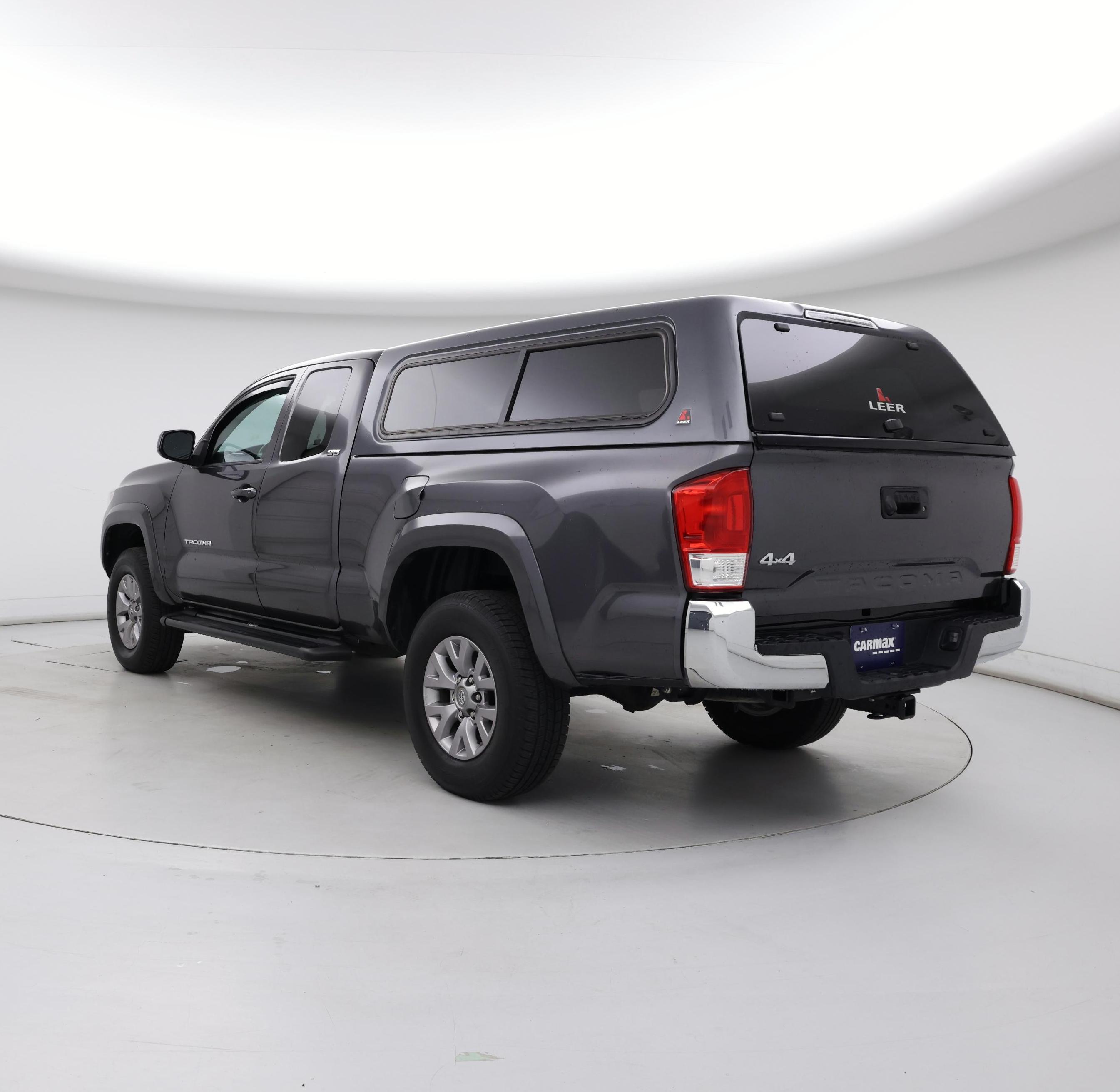 Thumbnail: 2016 Toyota Tacoma - 2