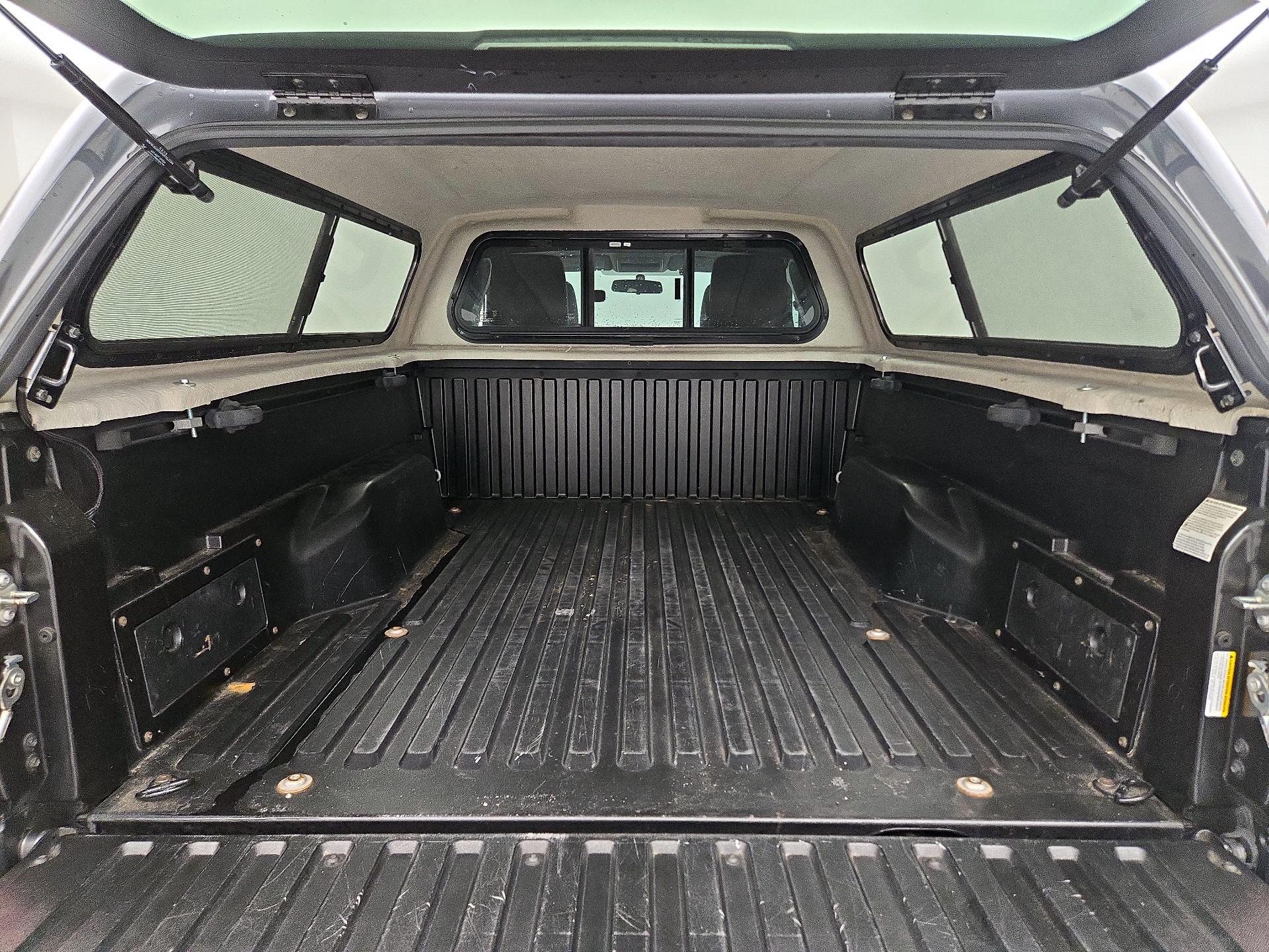 Thumbnail: 2016 Toyota Tacoma - 19