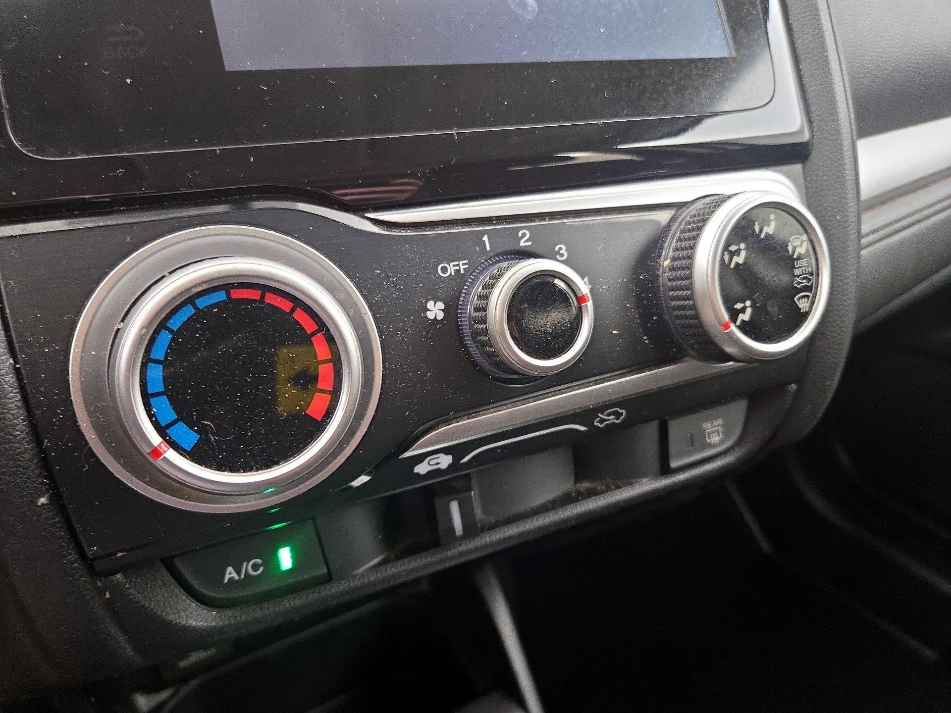 Thumbnail: 2016 Honda Fit - 16