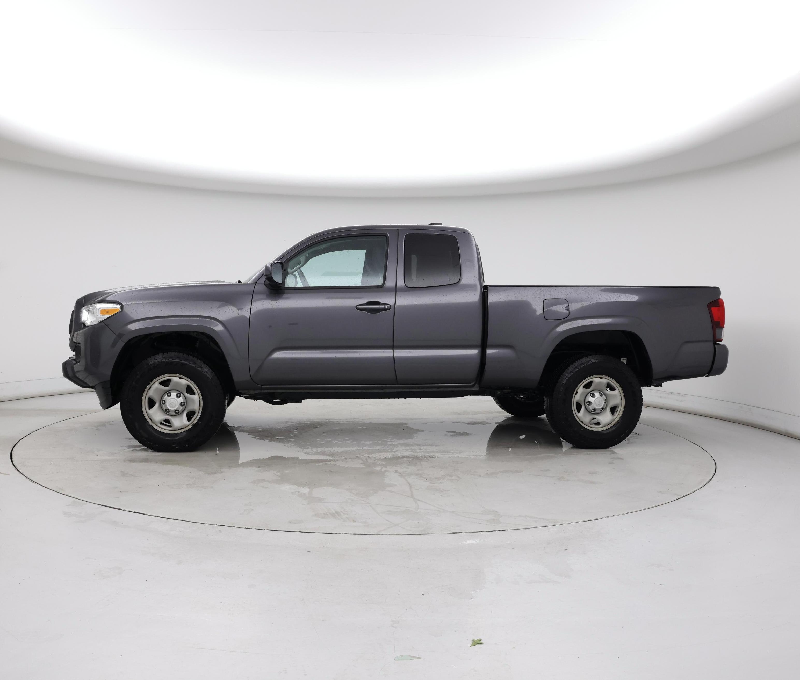 Thumbnail: 2022 Toyota Tacoma - 3