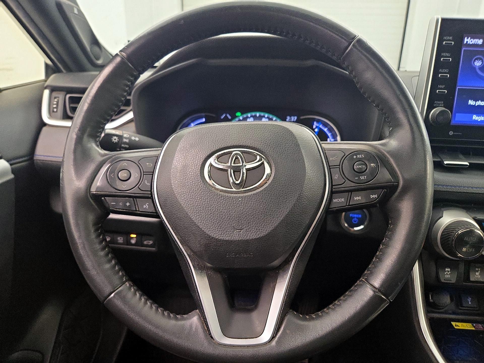 Thumbnail: 2022 Toyota RAV4 - 10