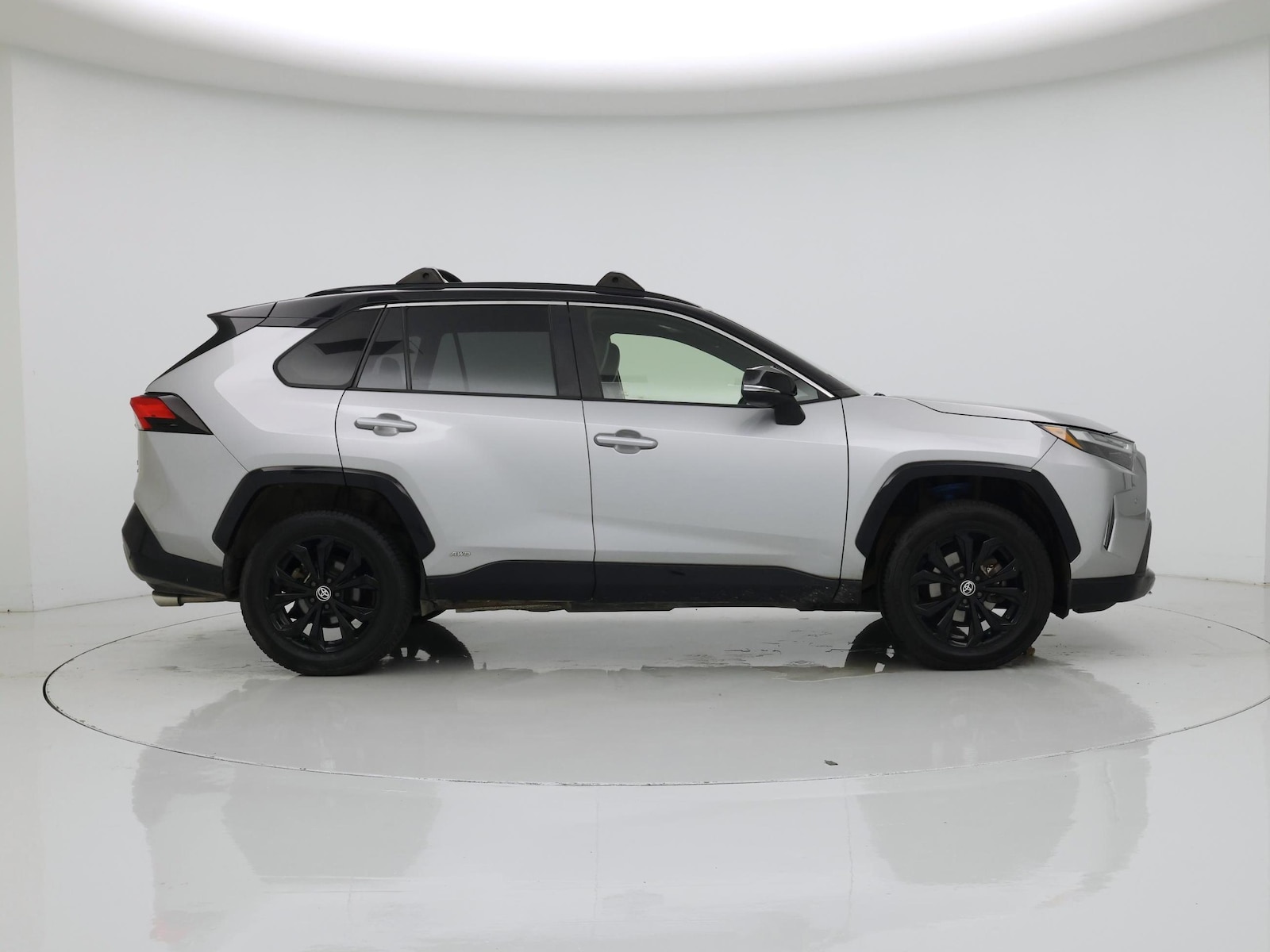2022 Toyota RAV4 XSE - Photo 8