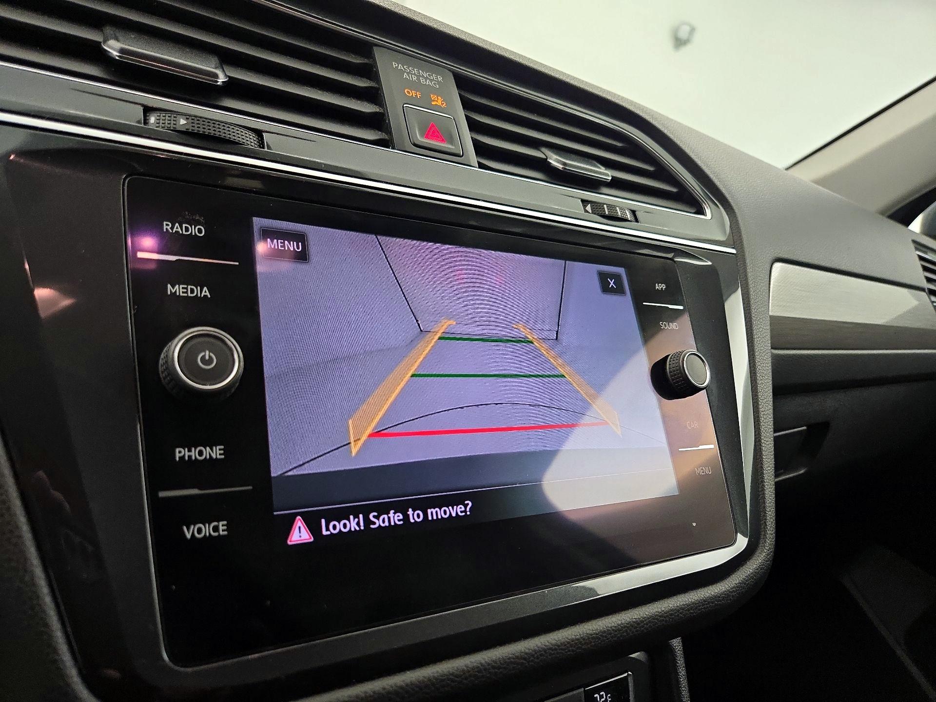 Thumbnail: 2018 Volkswagen Tiguan - 14