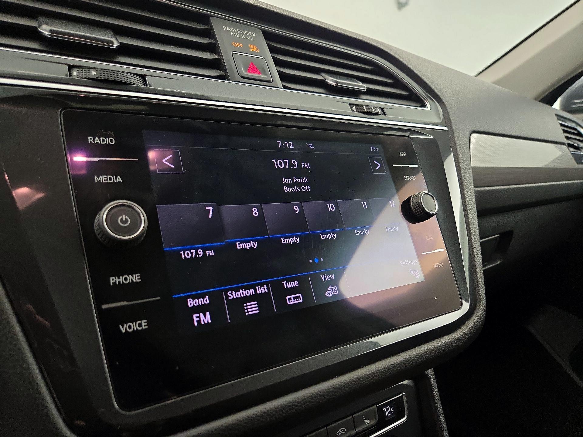 Thumbnail: 2018 Volkswagen Tiguan - 15