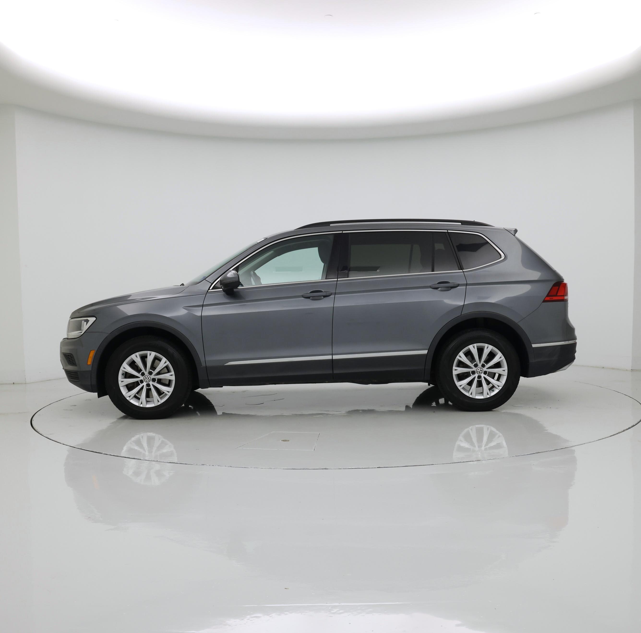 Thumbnail: 2018 Volkswagen Tiguan - 3