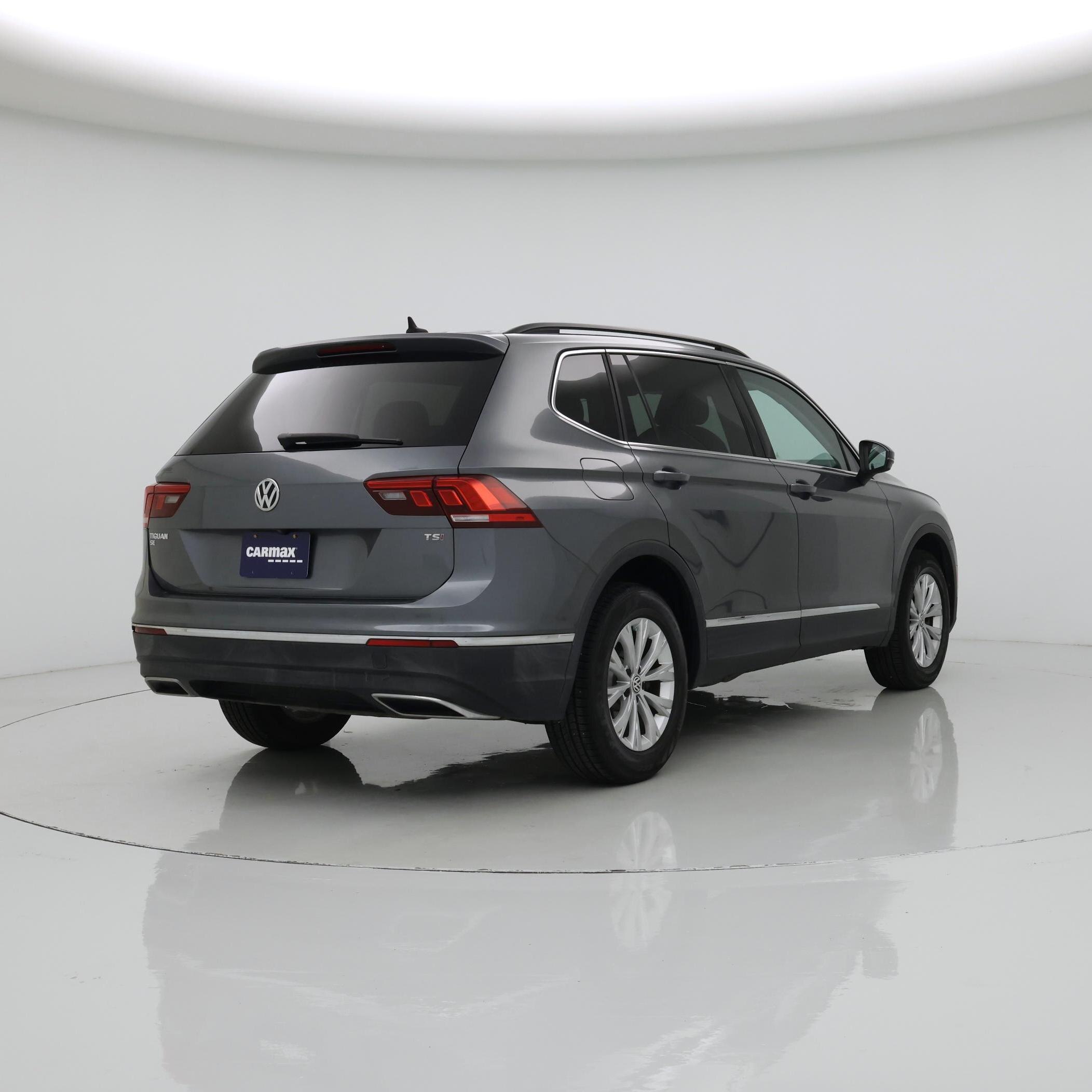 Thumbnail: 2018 Volkswagen Tiguan - 8