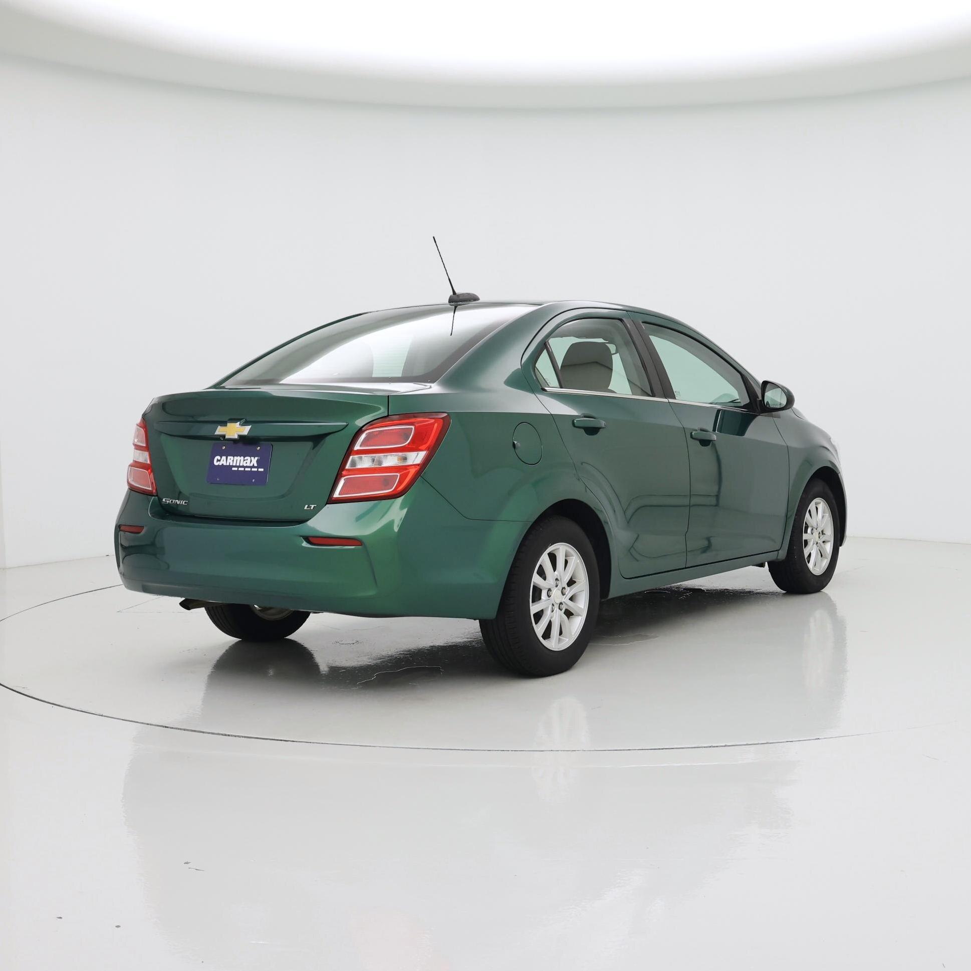 Thumbnail: 2018 Chevrolet Sonic - 8