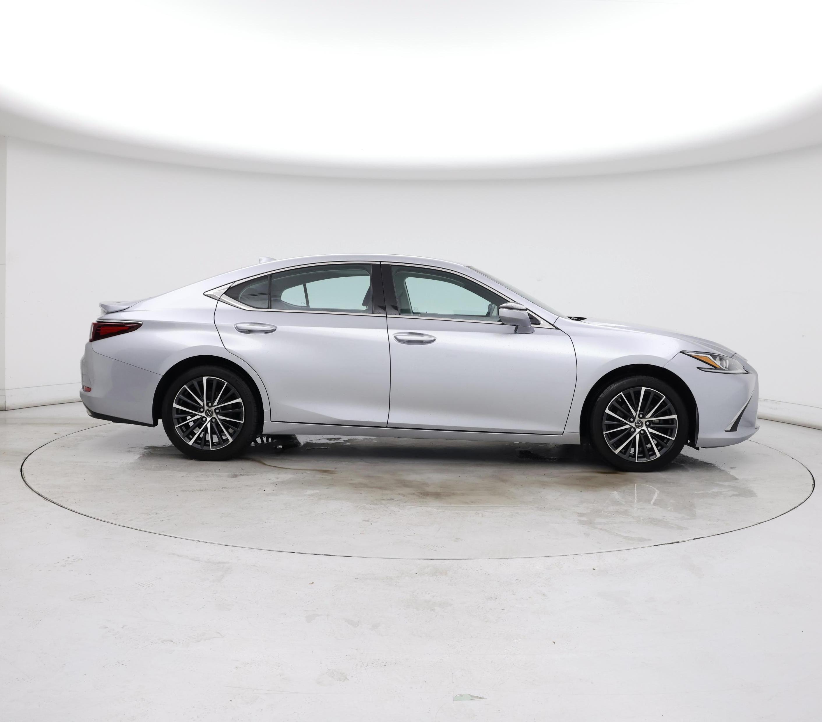 Thumbnail: 2022 Lexus ES - 7