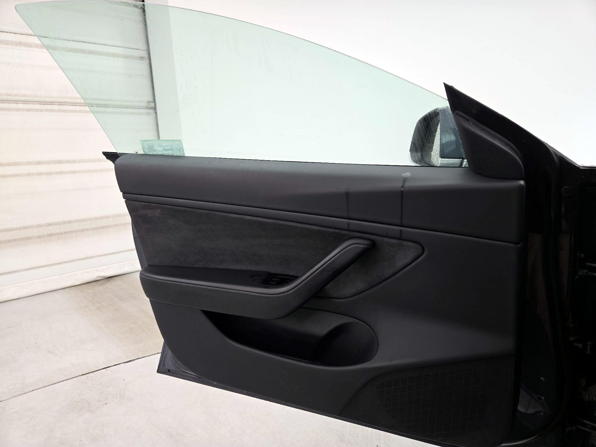 Thumbnail: 2020 Tesla Model 3 - 12