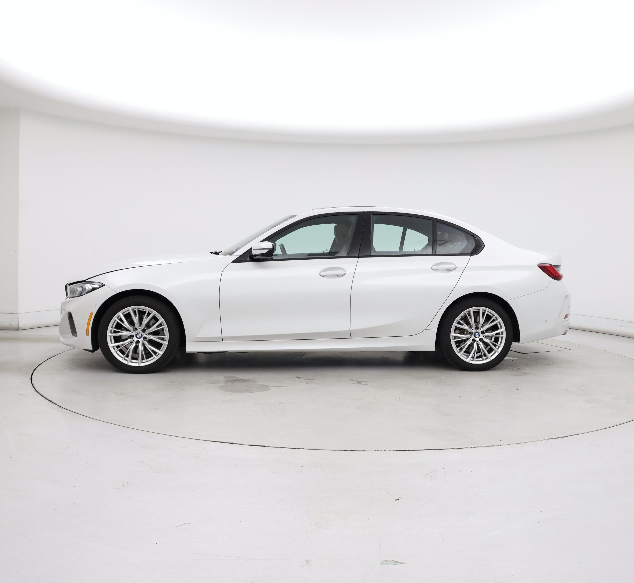 Thumbnail: 2023 BMW 3 Series - 3