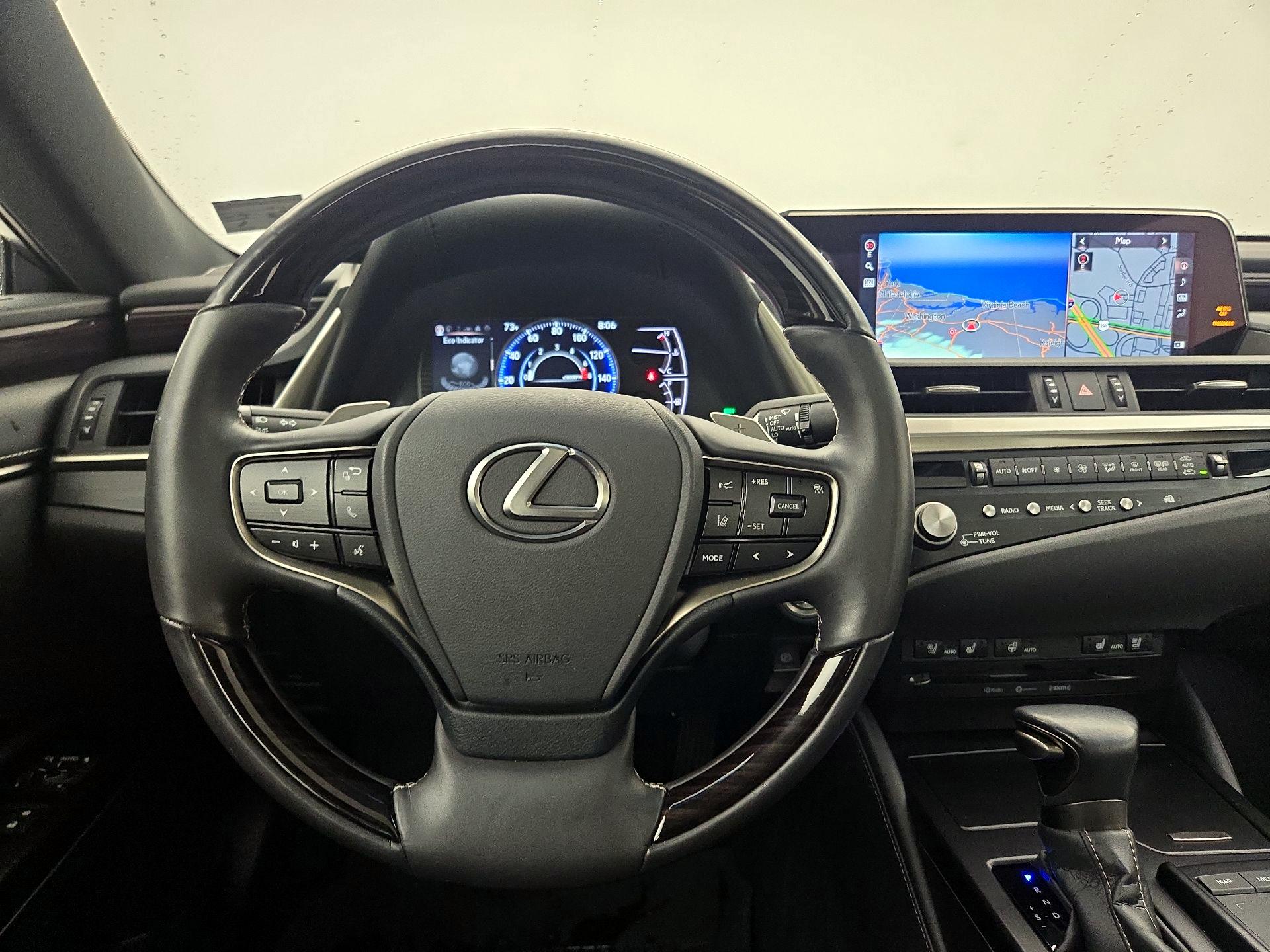 Thumbnail: 2021 Lexus ES - 10