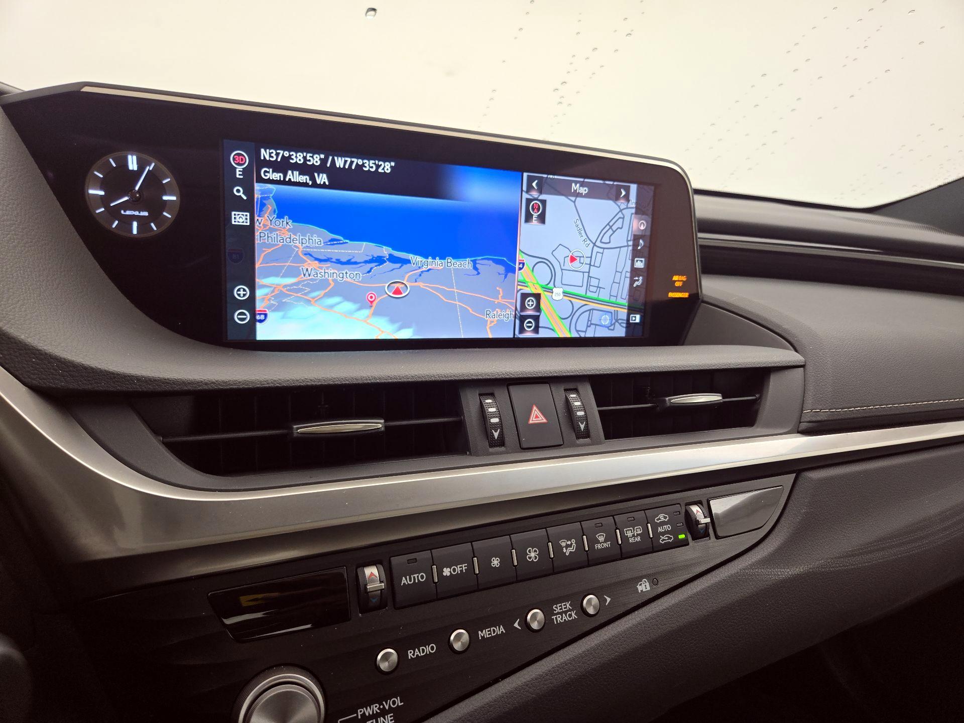 Thumbnail: 2021 Lexus ES - 13