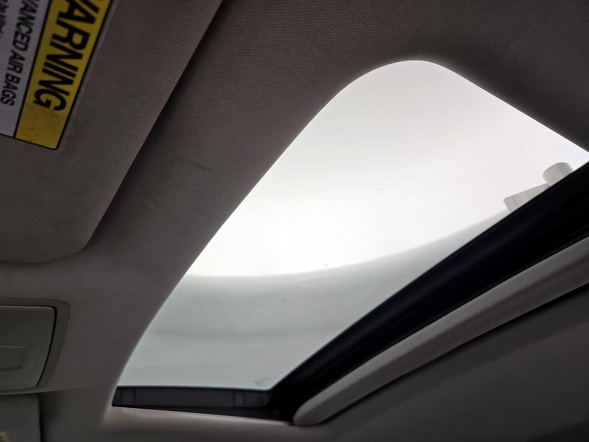Thumbnail: 2015 Acura TLX - 20