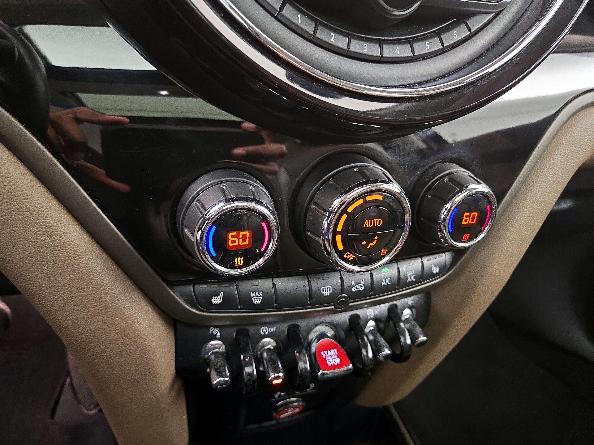 Thumbnail: 2017 MINI Cooper Countryman - 16