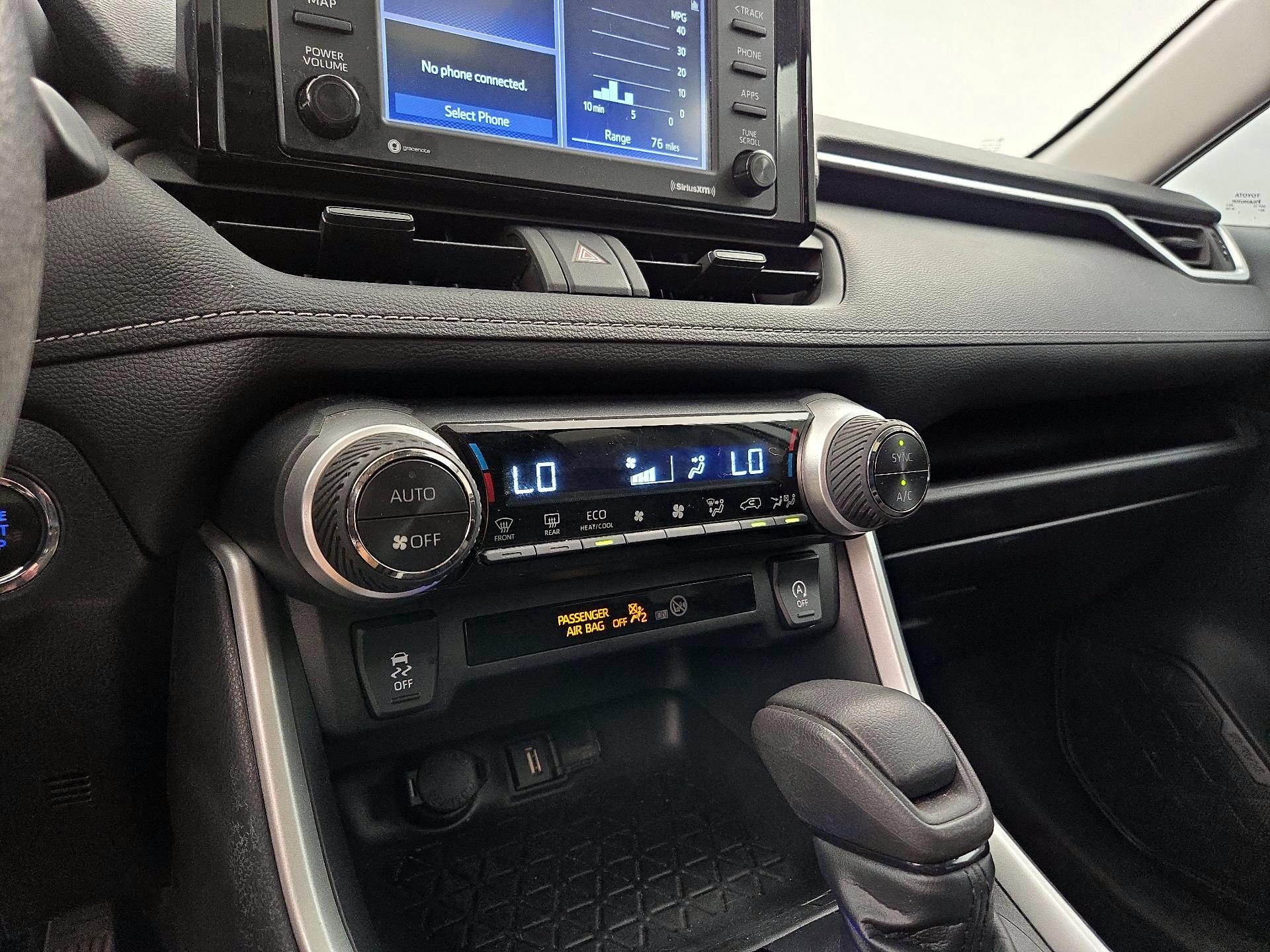 Thumbnail: 2021 Toyota RAV4 - 16