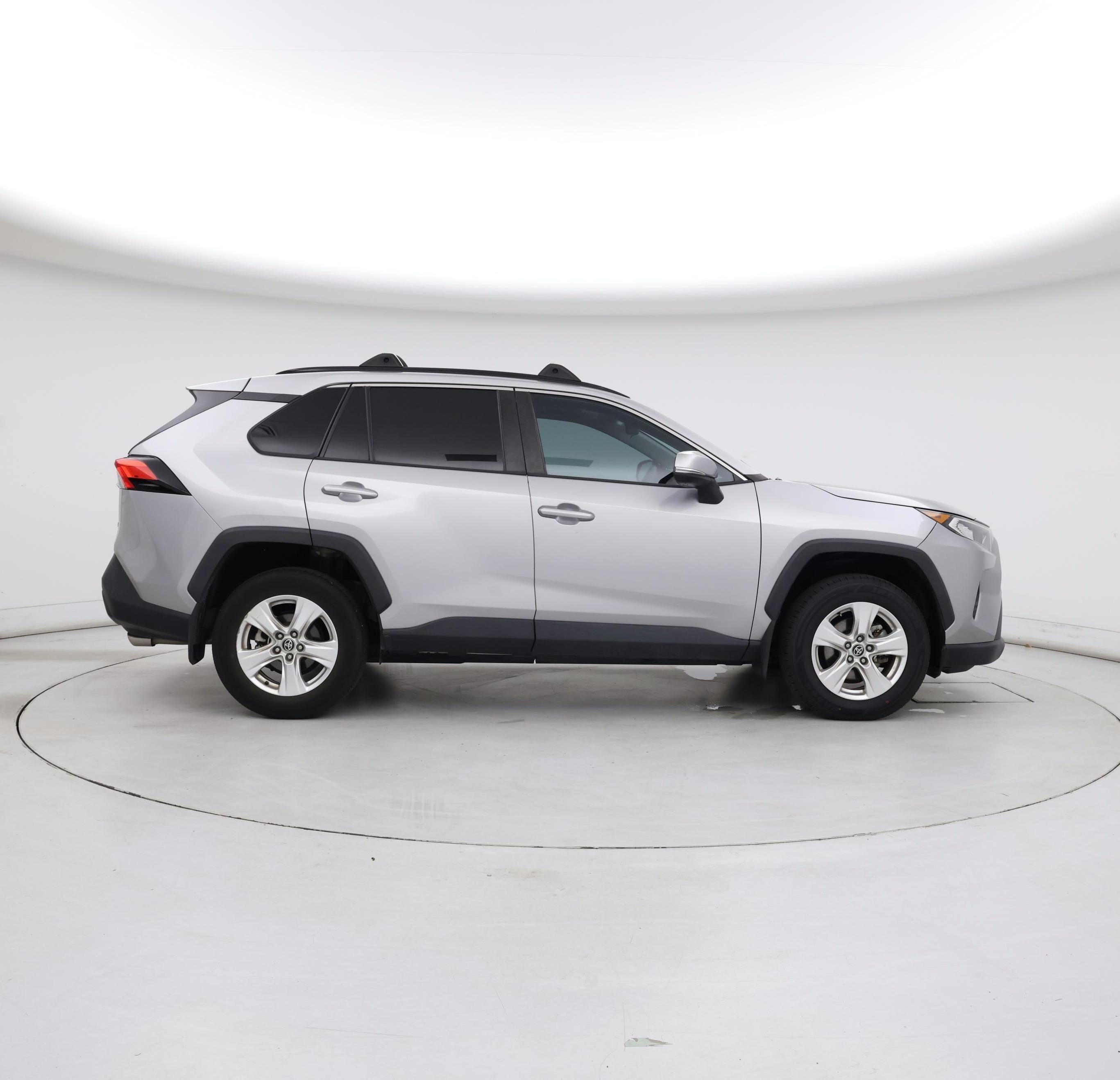 Thumbnail: 2021 Toyota RAV4 - 7