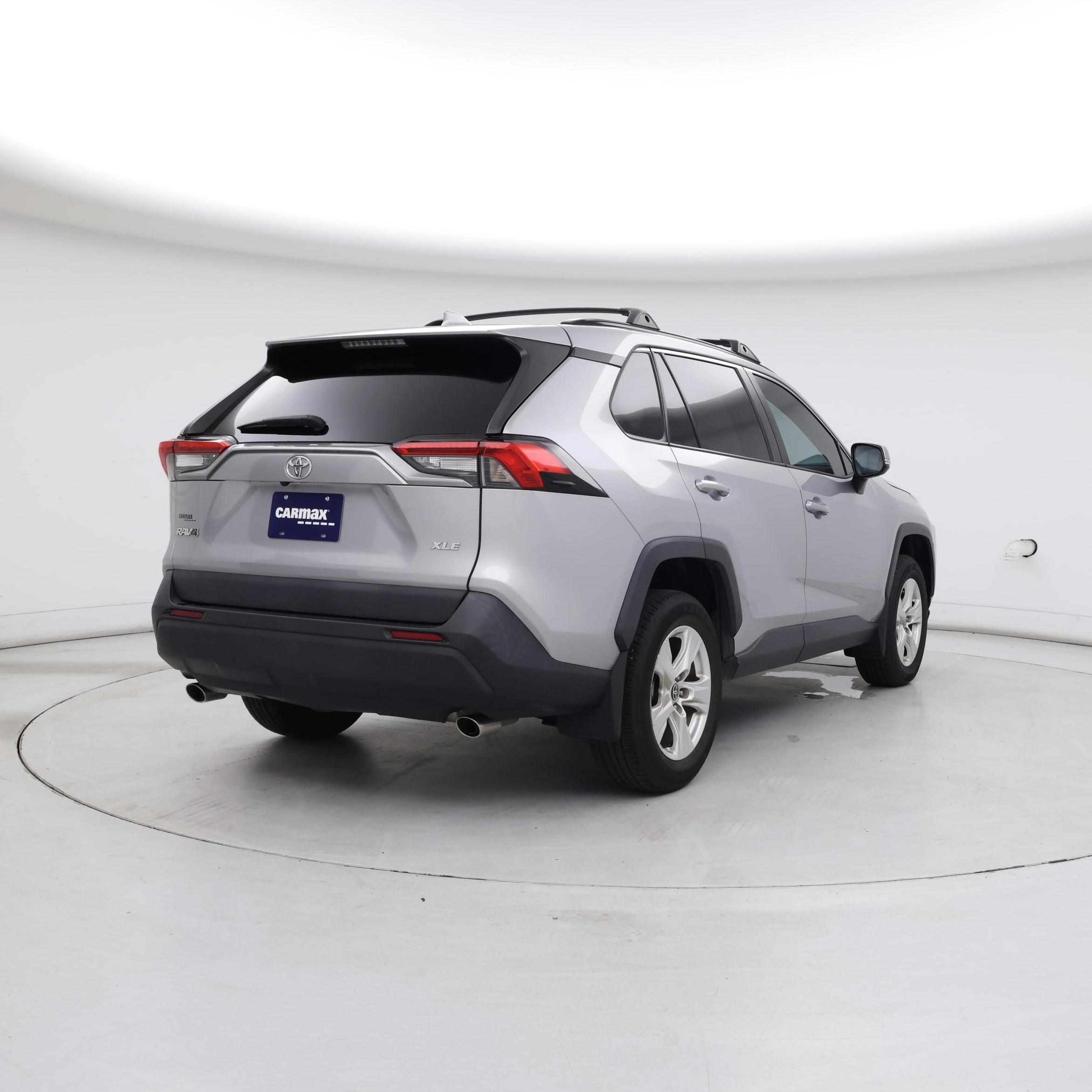 Thumbnail: 2021 Toyota RAV4 - 8