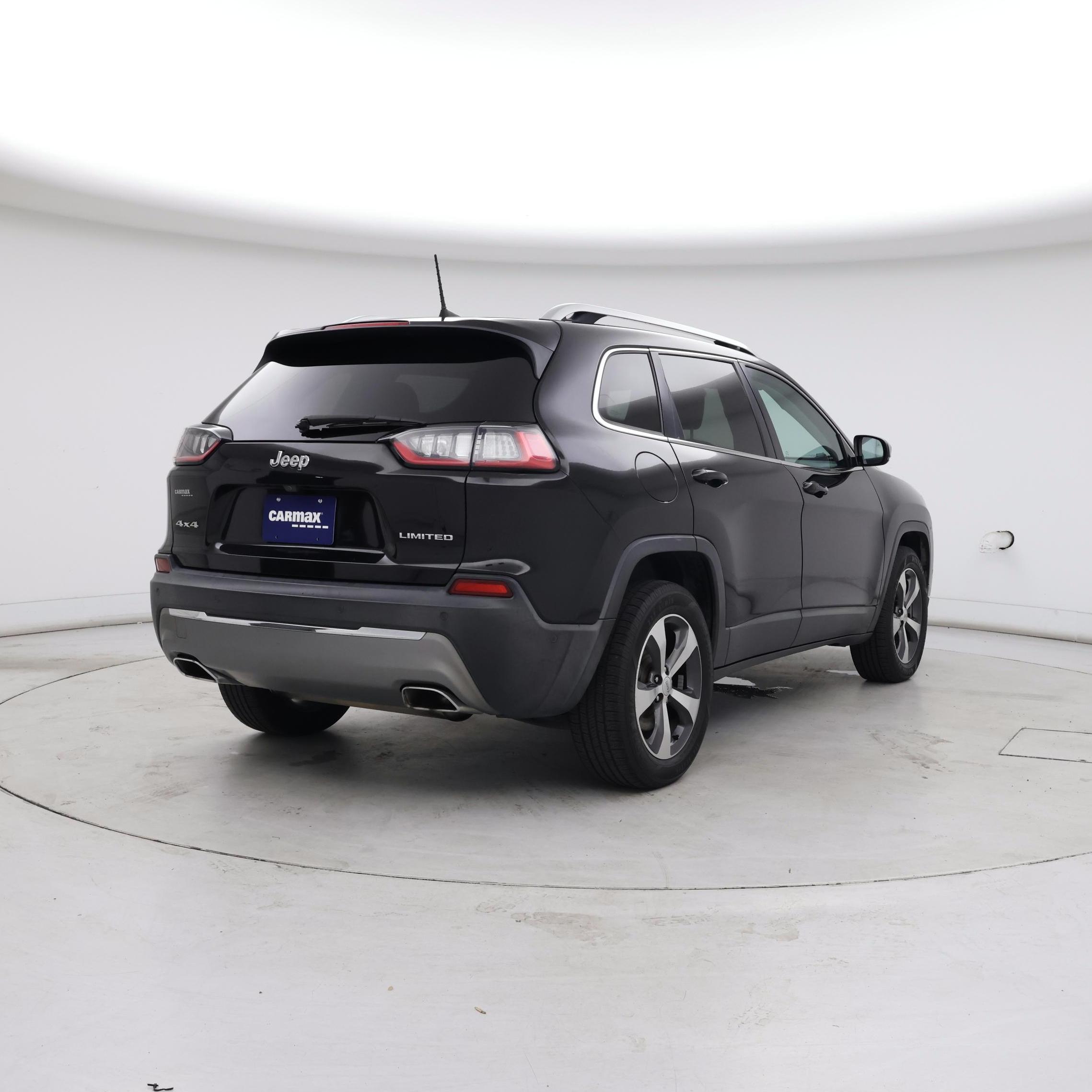 Thumbnail: 2019 Jeep Cherokee - 8