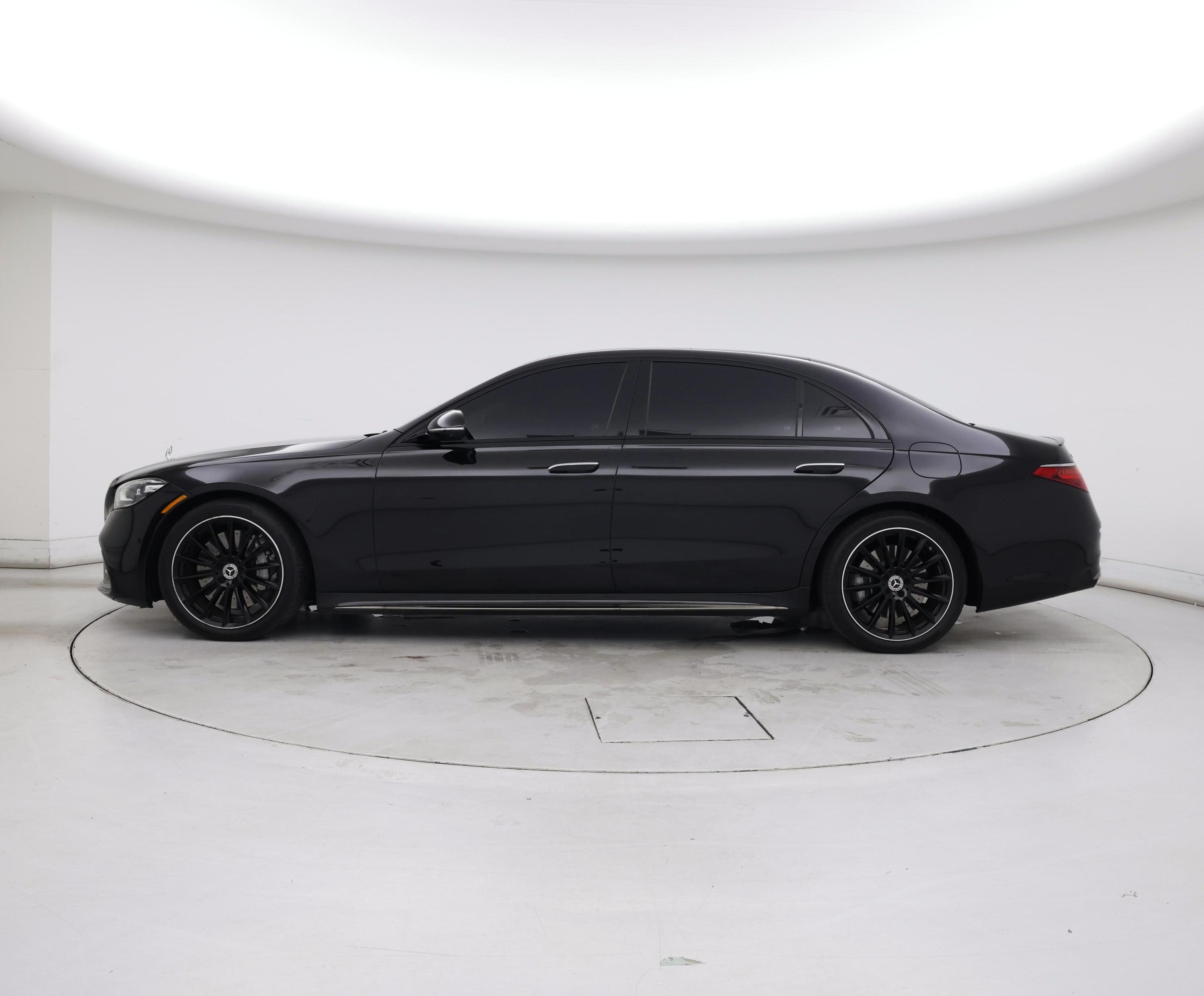Thumbnail: 2025 Mercedes-Benz S-Class - 3