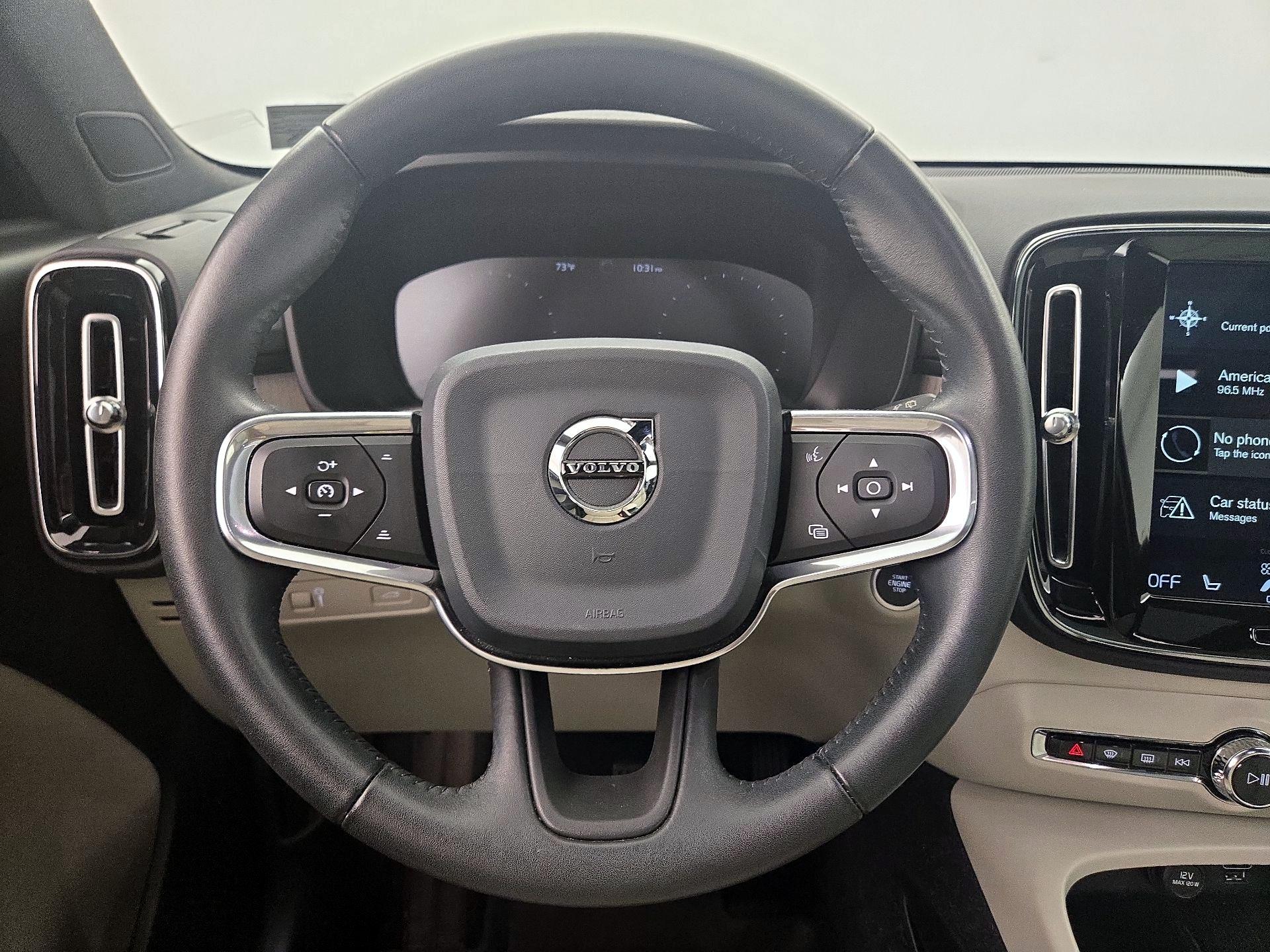 Thumbnail: 2020 Volvo XC40 - 10