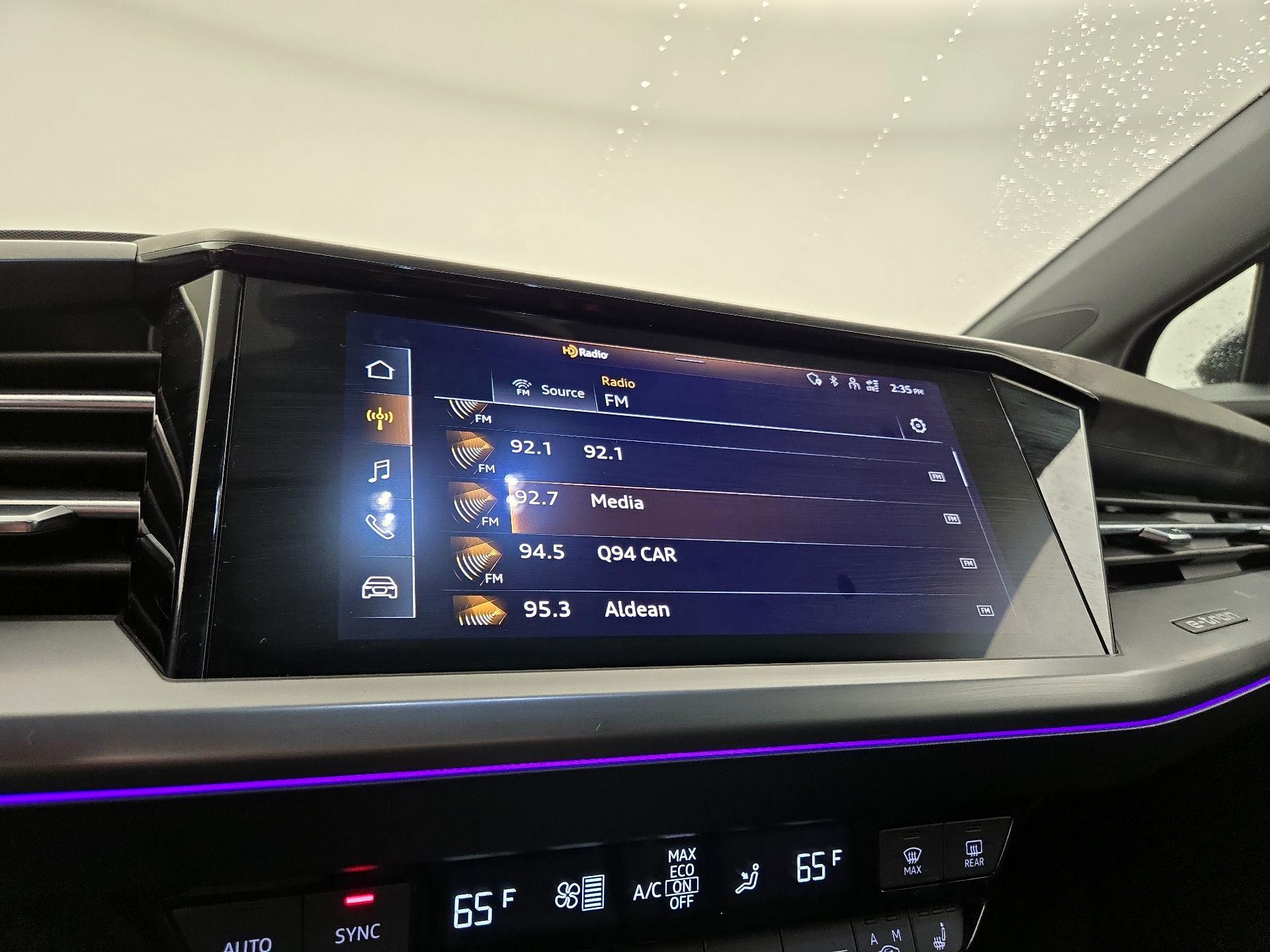 Thumbnail: 2022 Audi Q4 e-tron - 15