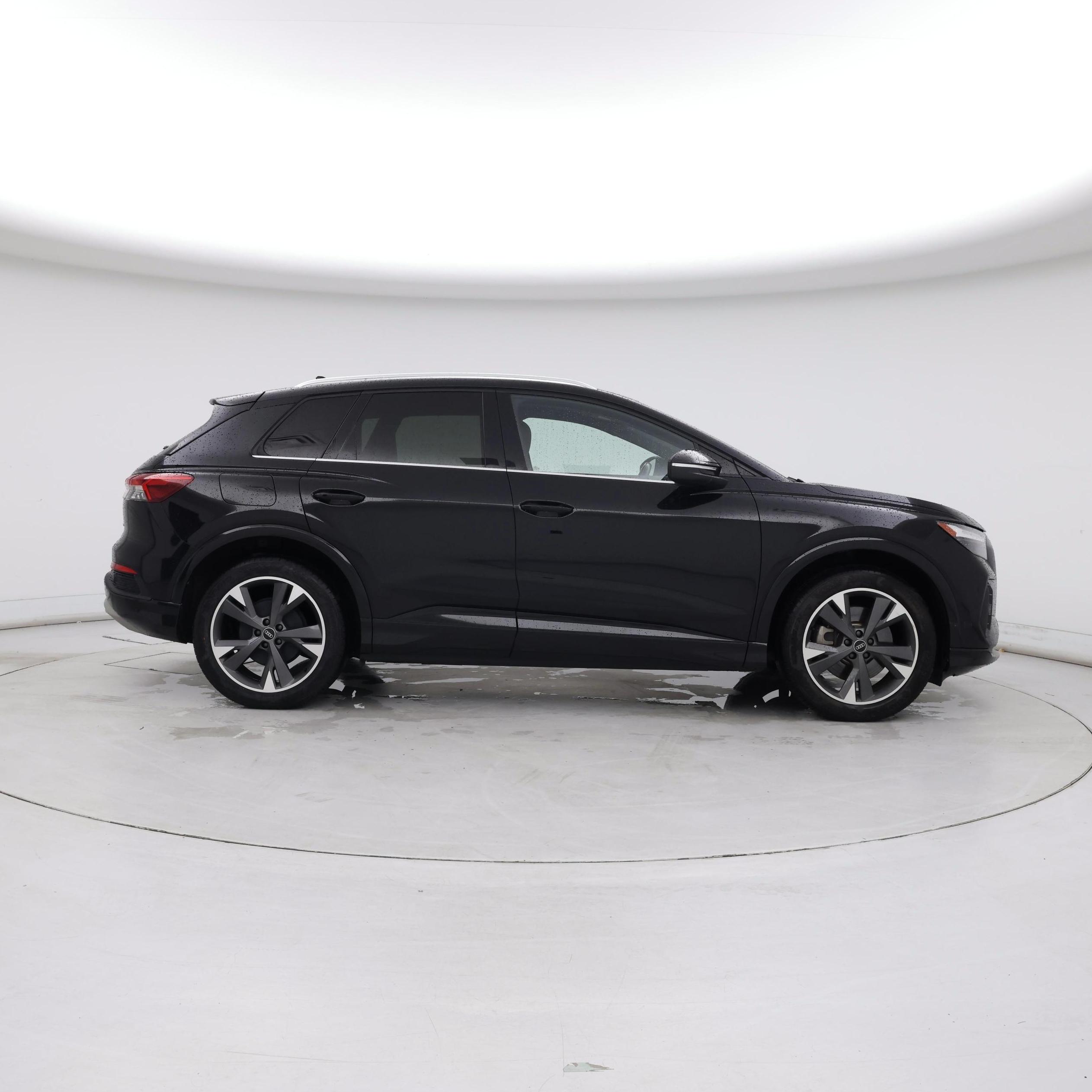 Thumbnail: 2022 Audi Q4 e-tron - 7