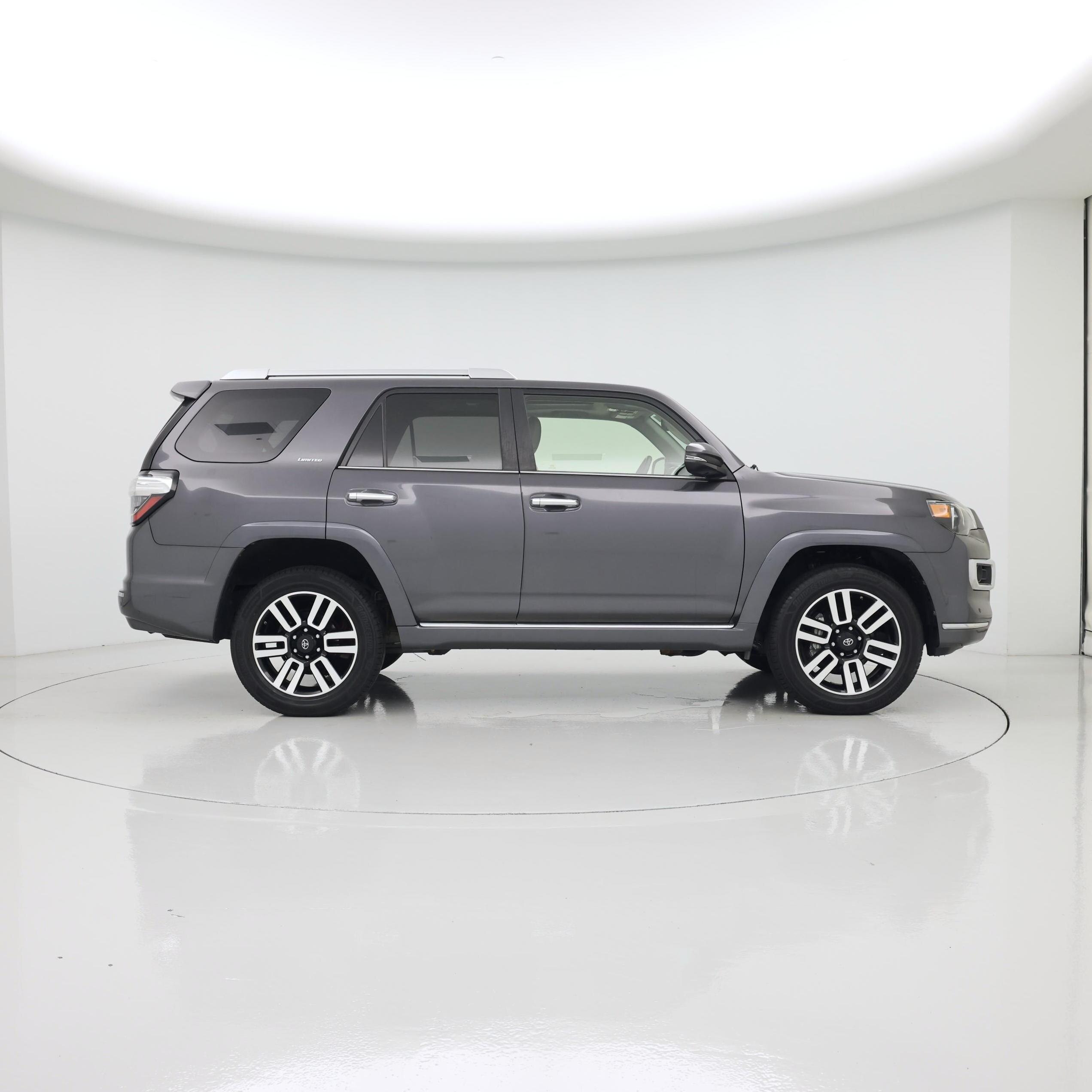 Thumbnail: 2017 Toyota 4Runner - 7