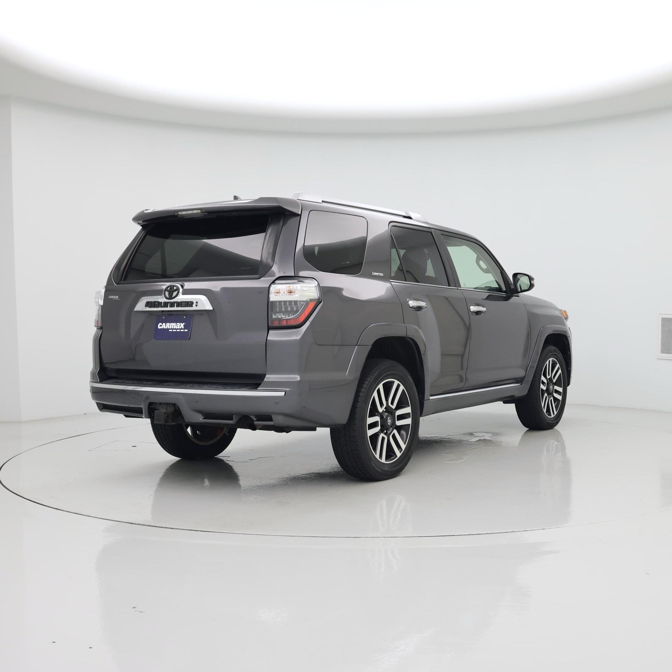 Thumbnail: 2017 Toyota 4Runner - 8