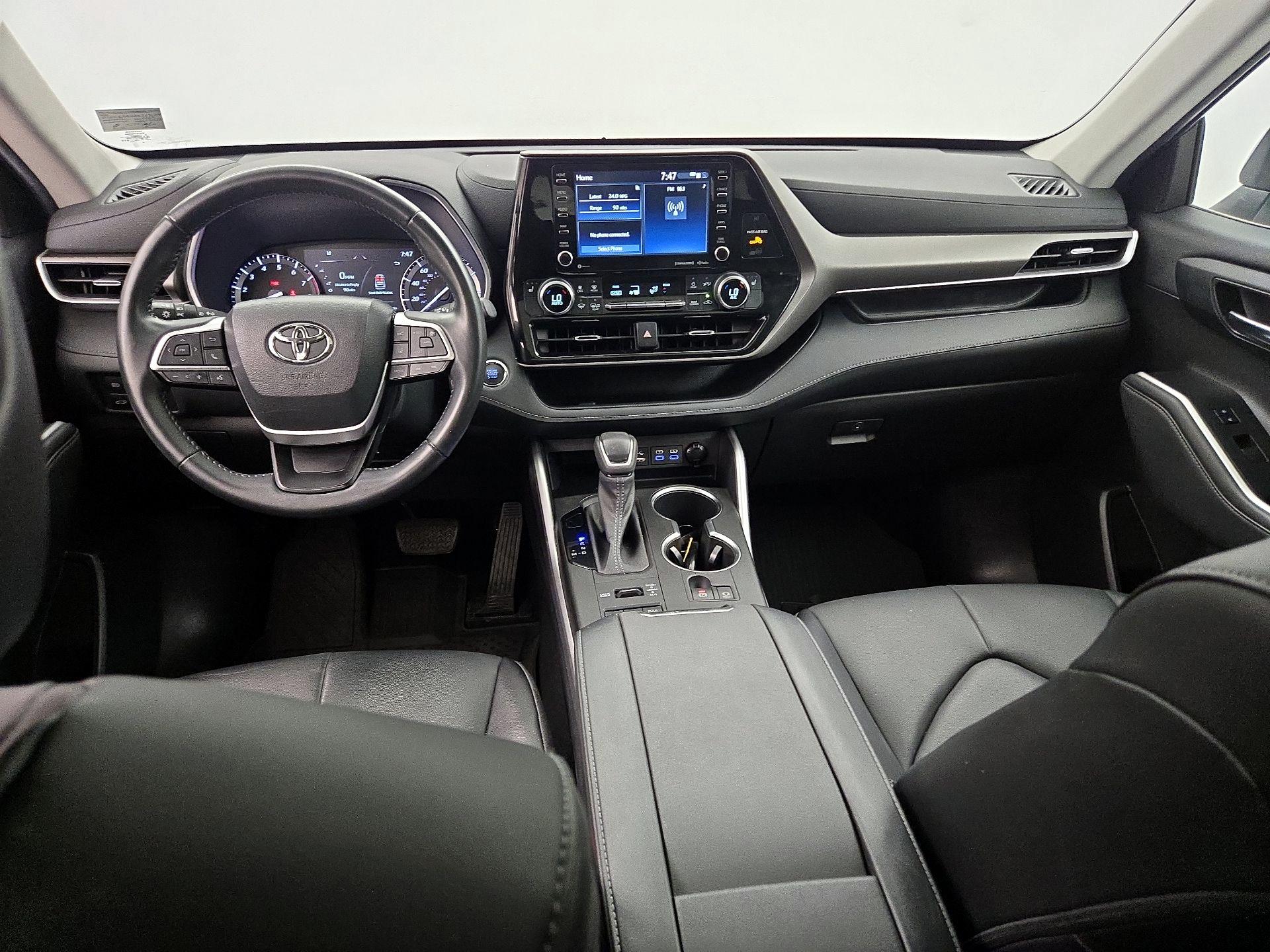 Thumbnail: 2022 Toyota Highlander - 9