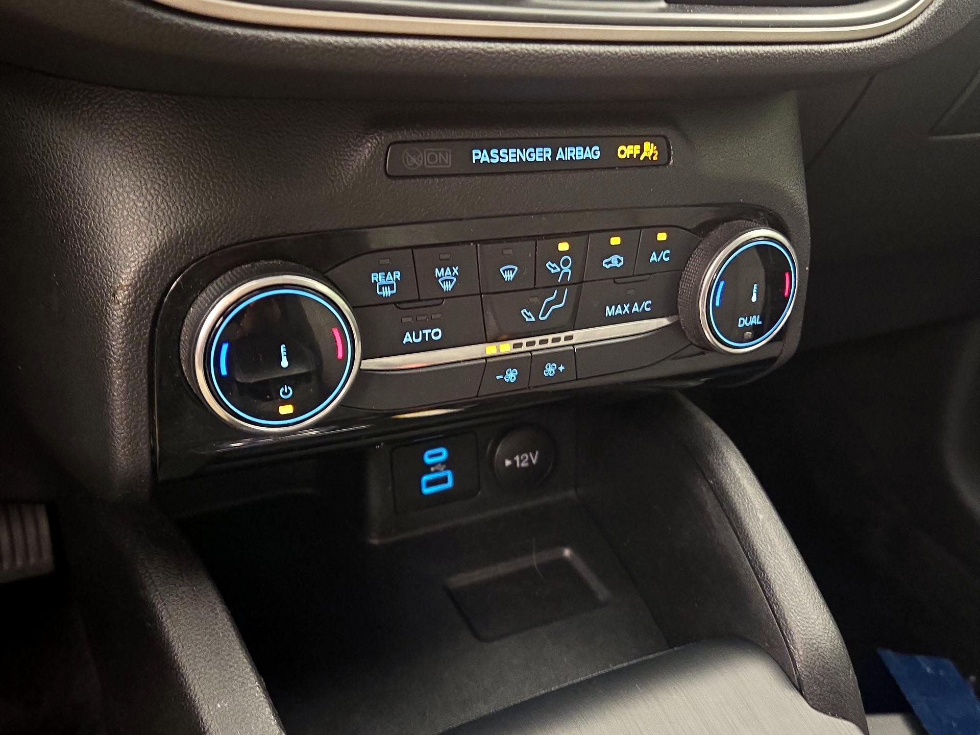 Thumbnail: 2022 Ford Escape - 16
