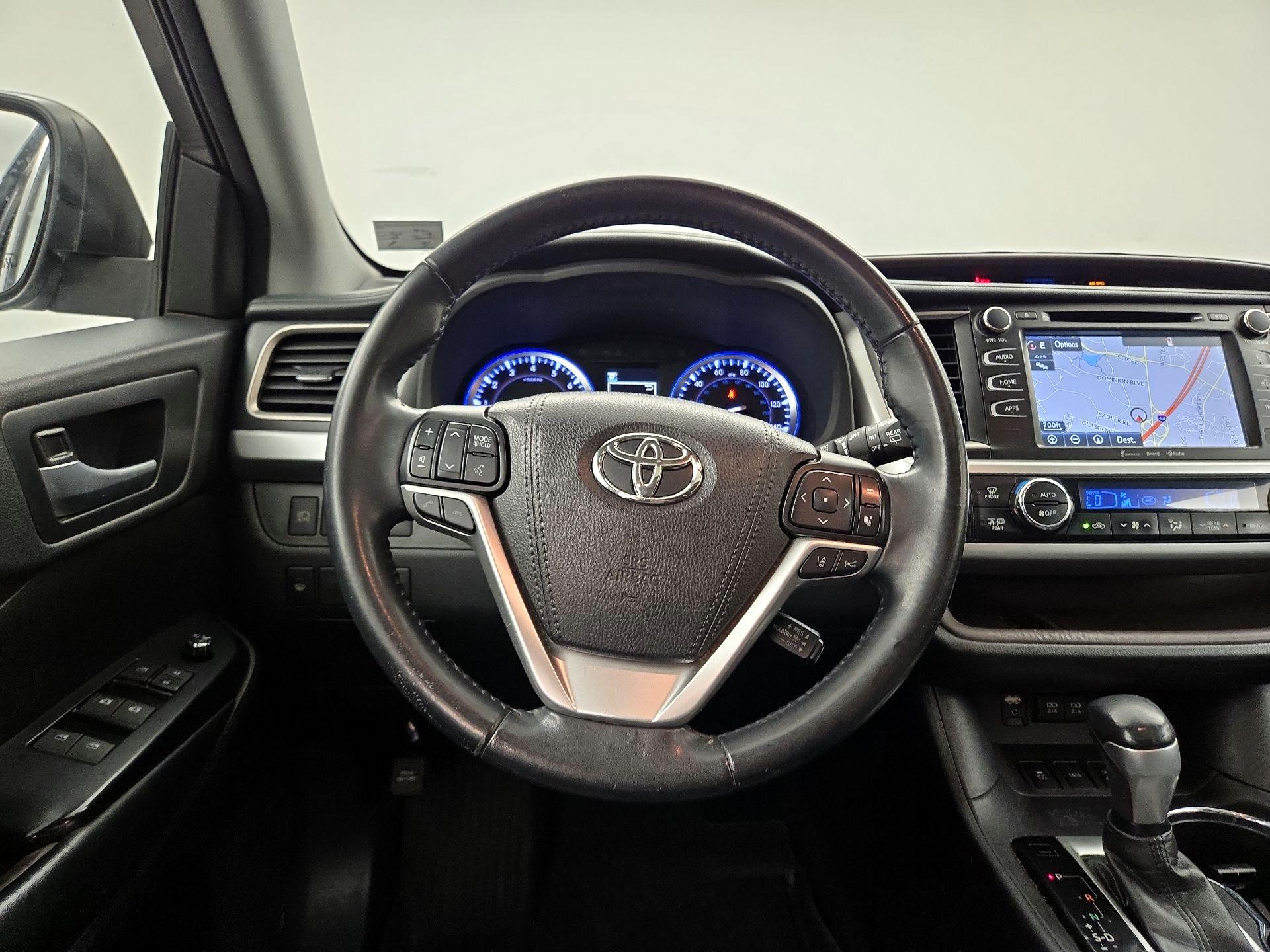 Thumbnail: 2018 Toyota Highlander - 10