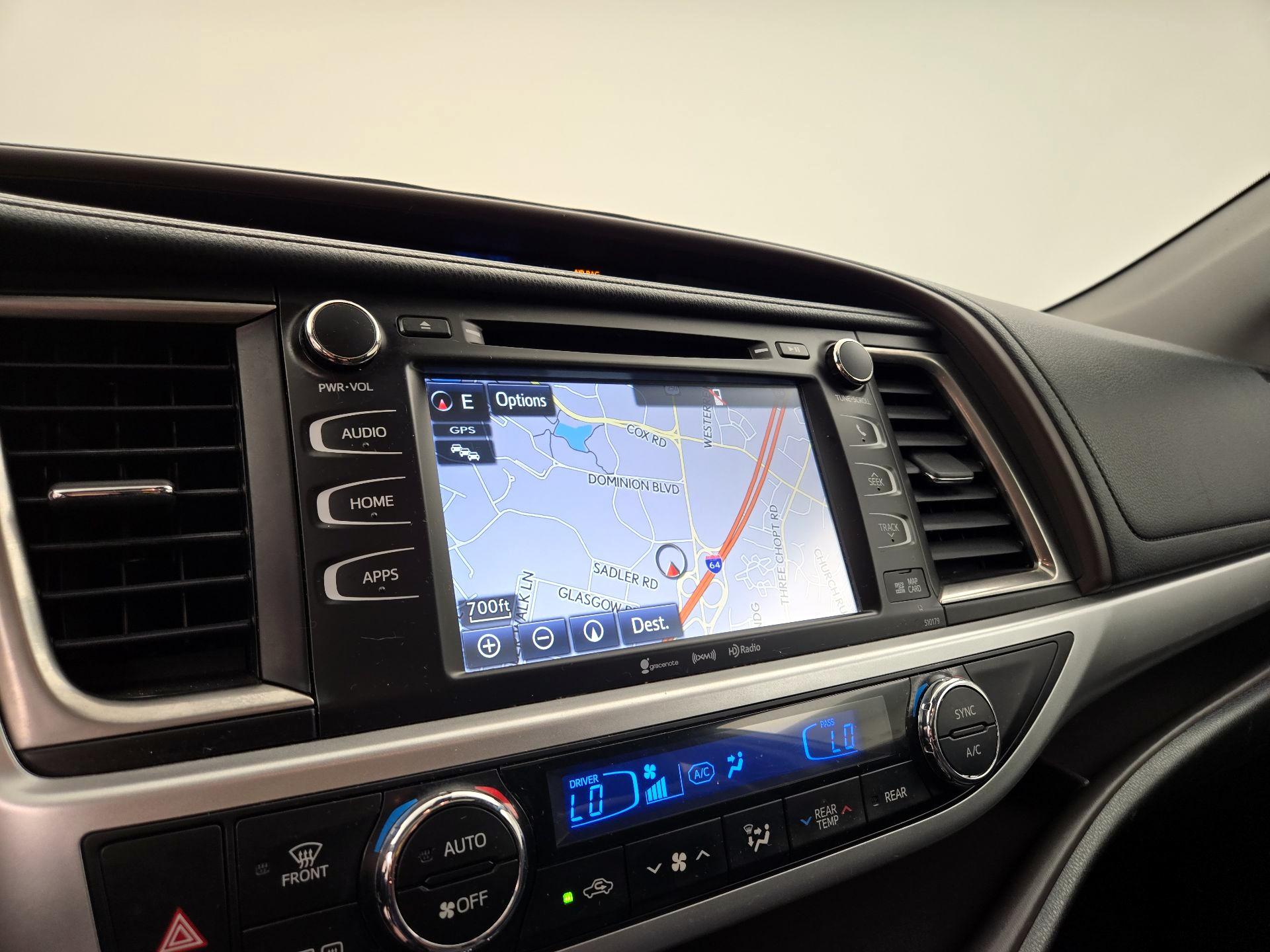 Thumbnail: 2018 Toyota Highlander - 14