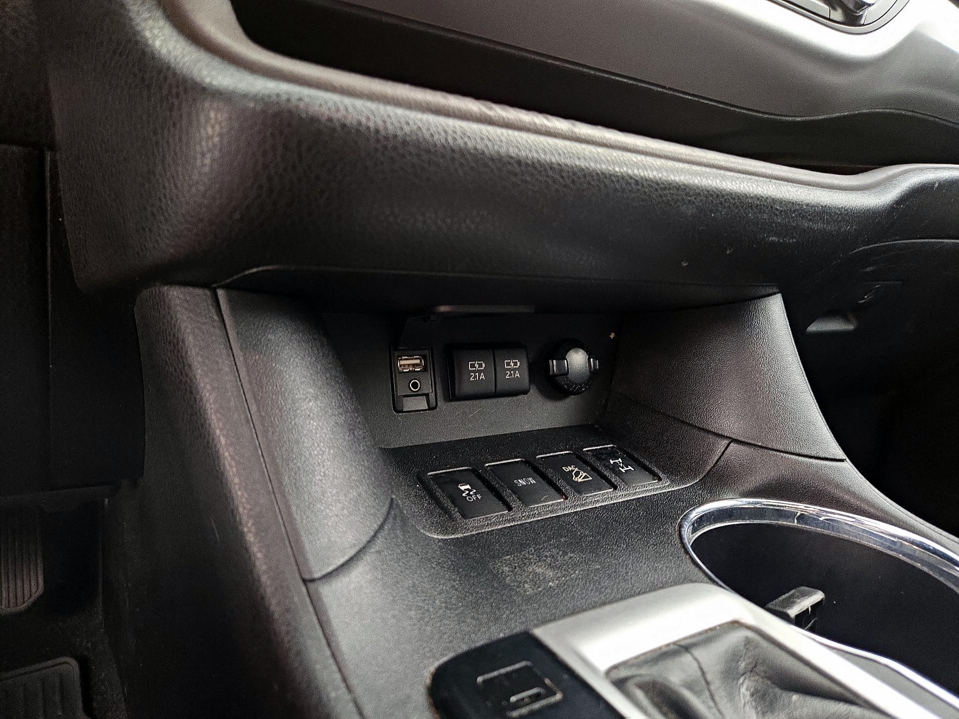 Thumbnail: 2018 Toyota Highlander - 19