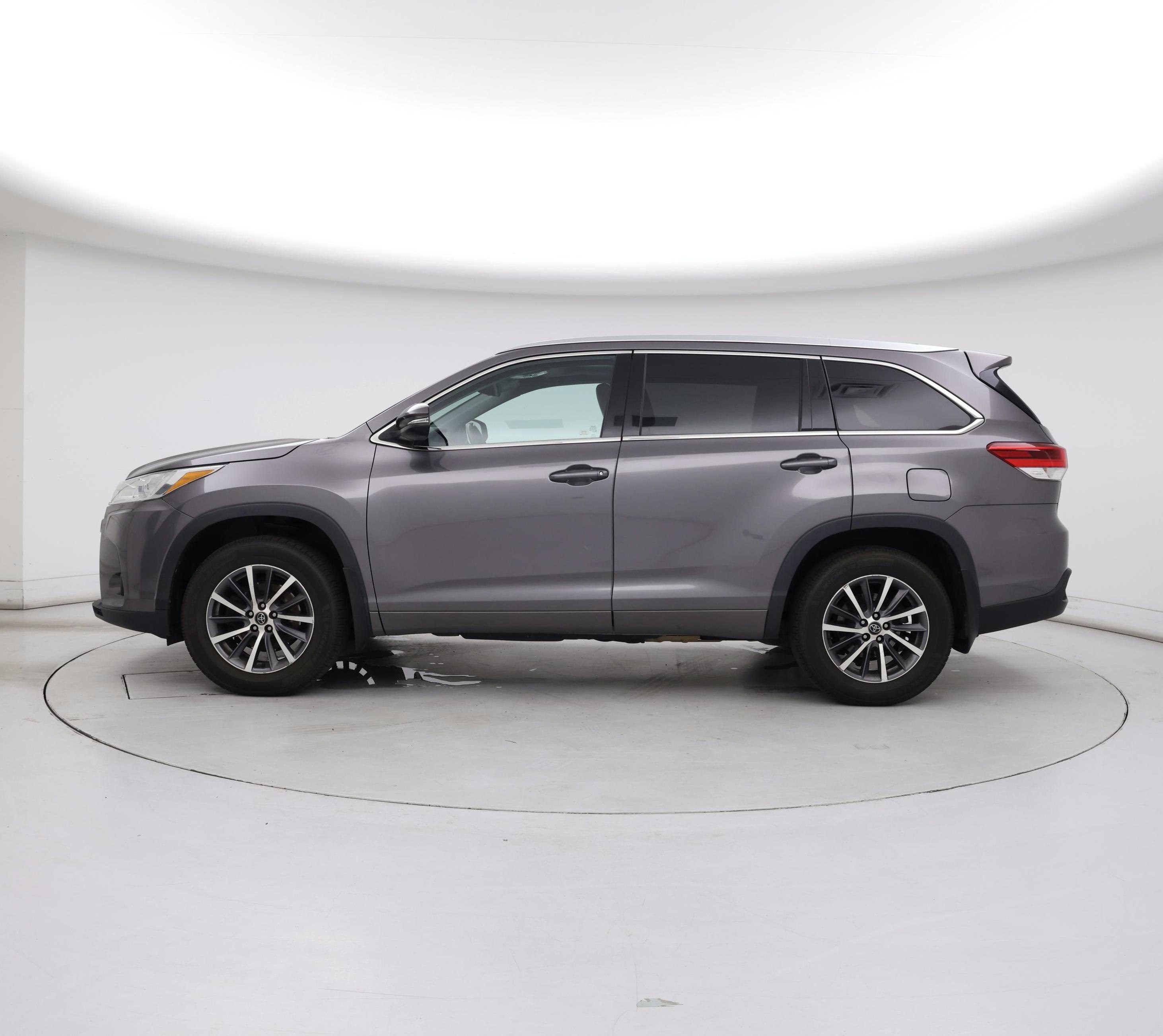 Thumbnail: 2018 Toyota Highlander - 3
