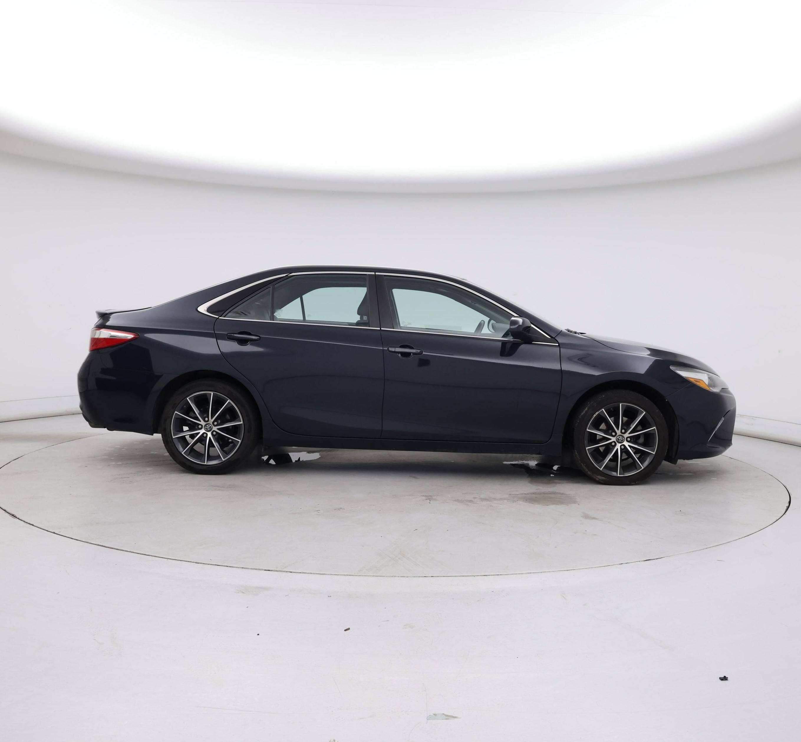 Thumbnail: 2017 Toyota Camry - 7