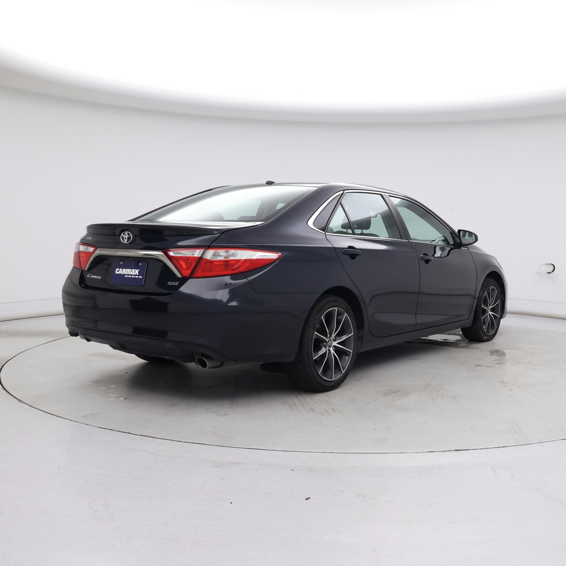 Thumbnail: 2017 Toyota Camry - 8