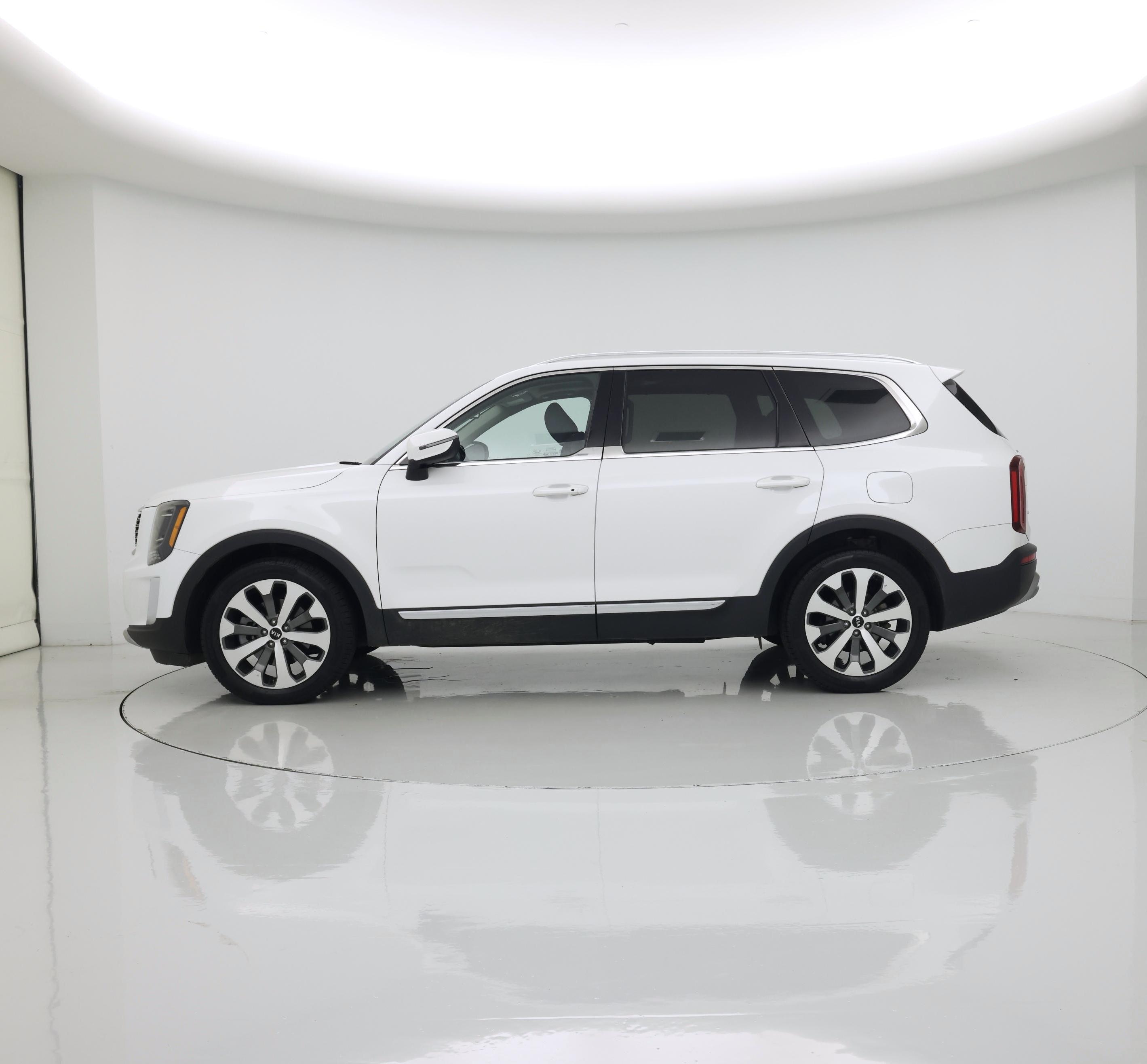 Thumbnail: 2020 Kia Telluride - 3