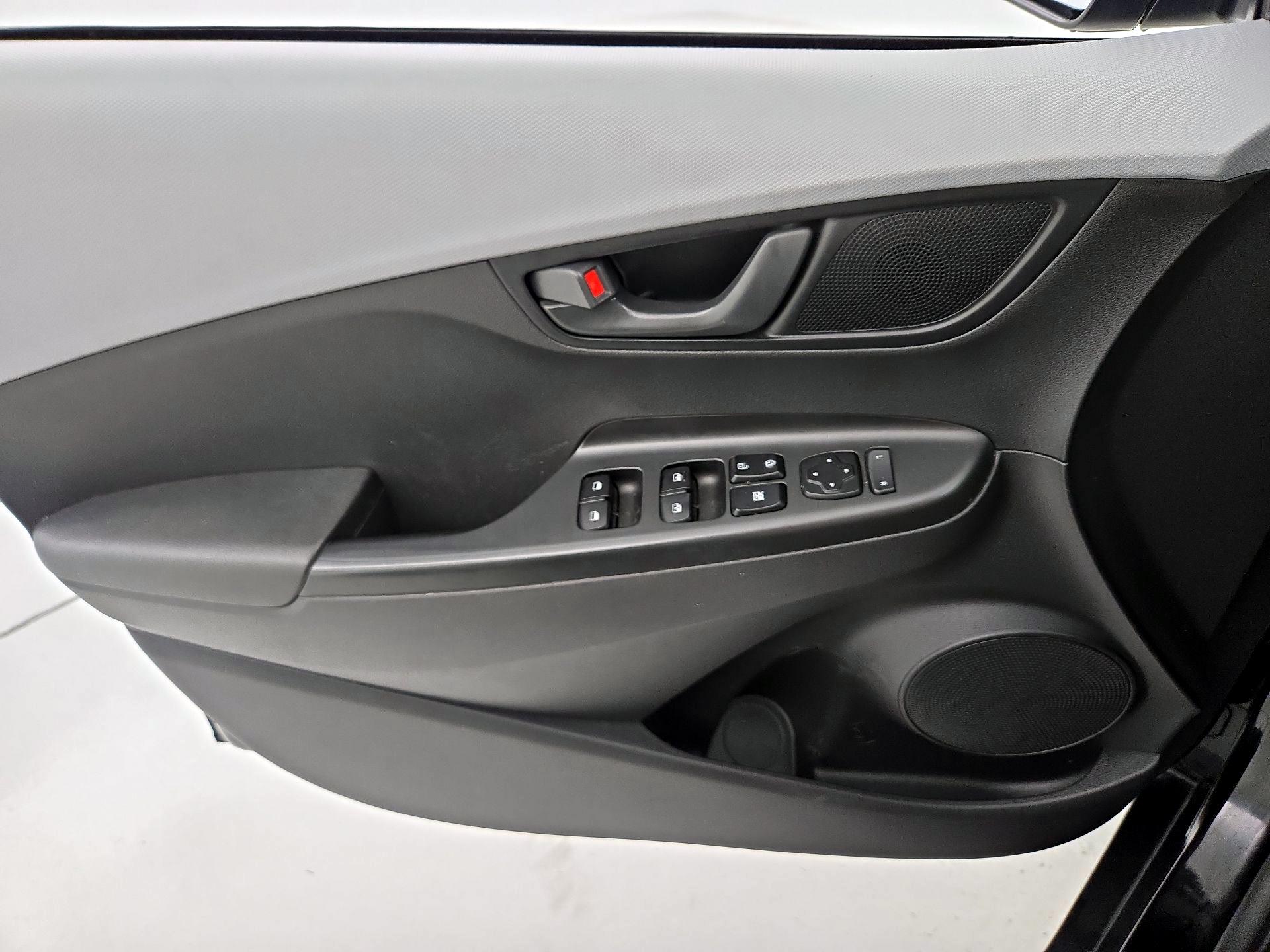Thumbnail: 2020 Hyundai Kona - 12