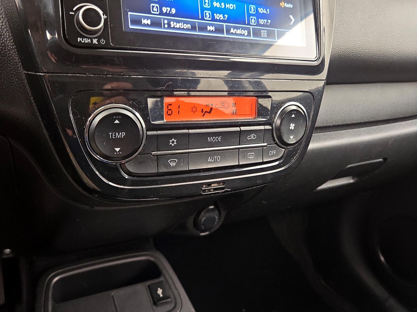 2021 Mitsubishi Mirage ES - Photo 17