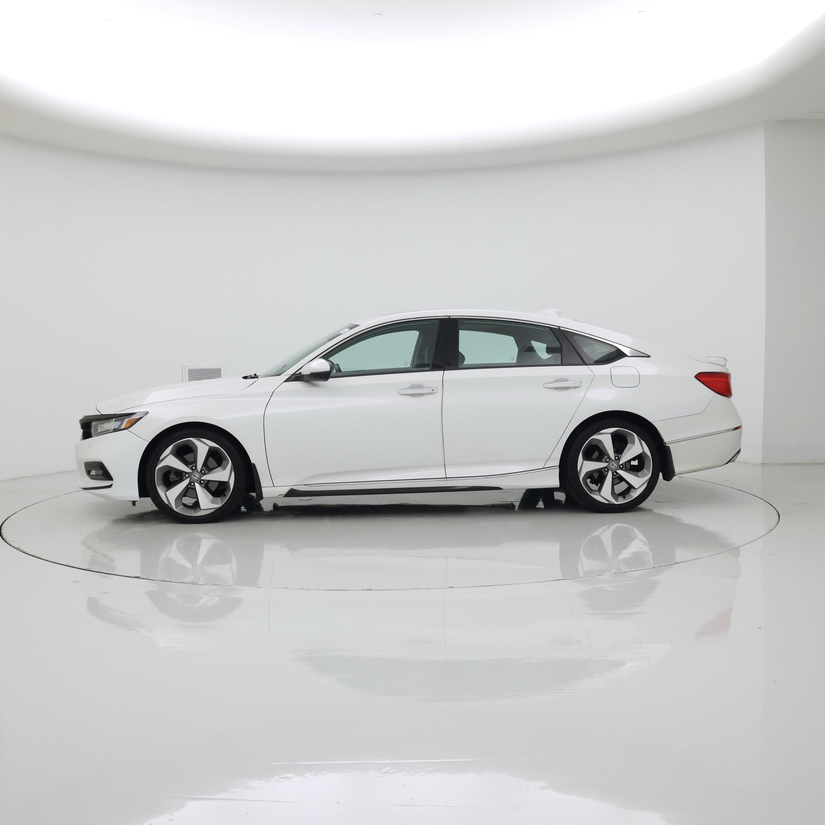 Thumbnail: 2018 Honda Accord - 3