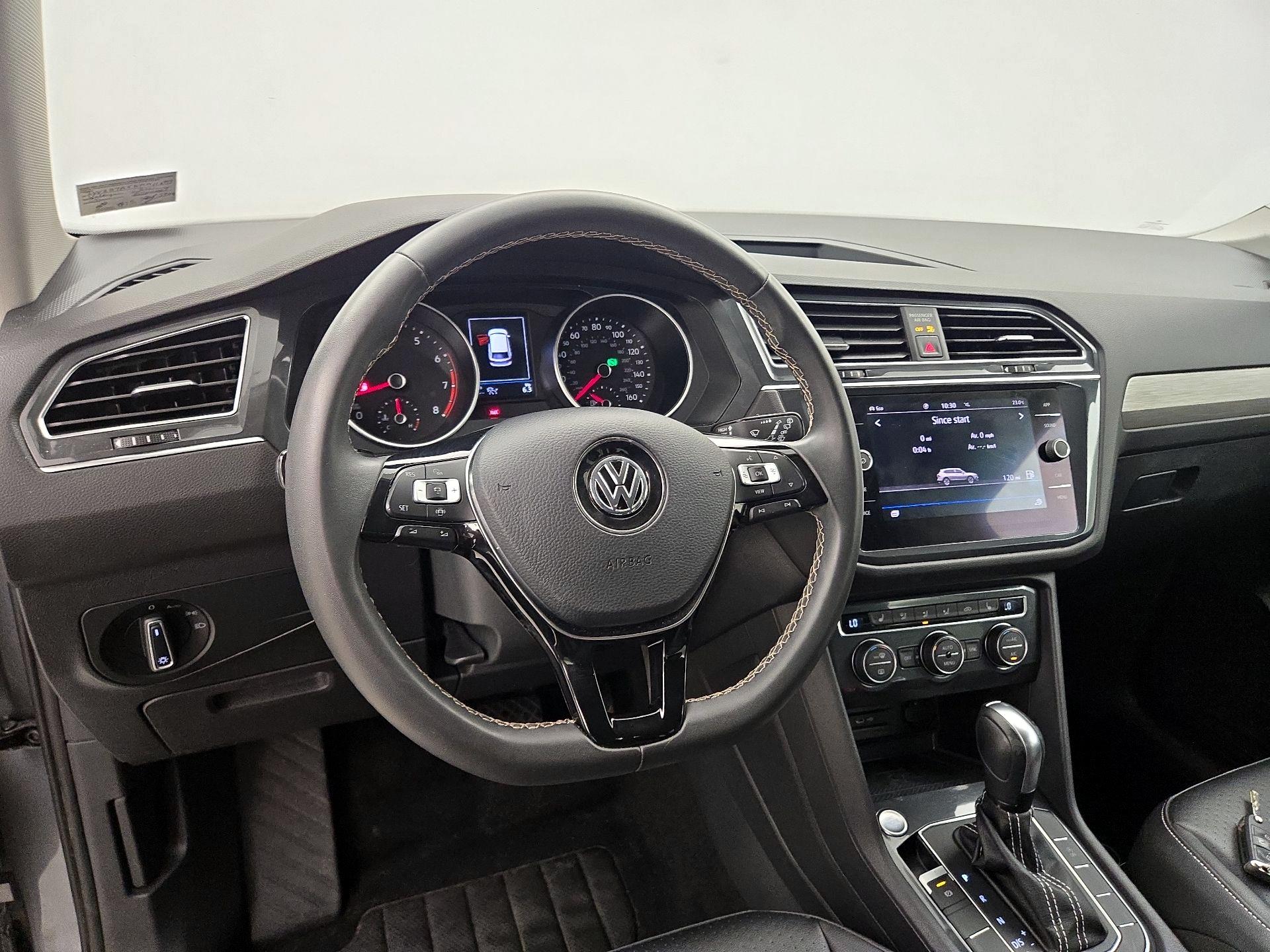 Thumbnail: 2021 Volkswagen Tiguan - 10