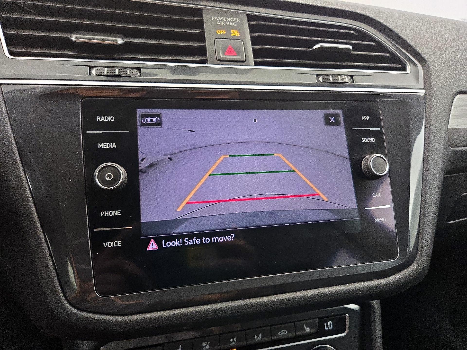 Thumbnail: 2021 Volkswagen Tiguan - 14